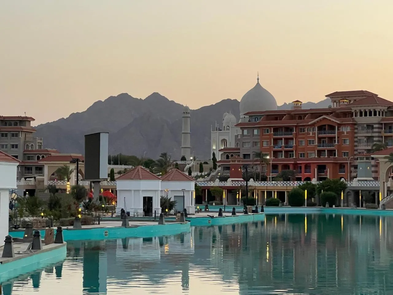 porto sharm 2 bed room and private garden-pool view