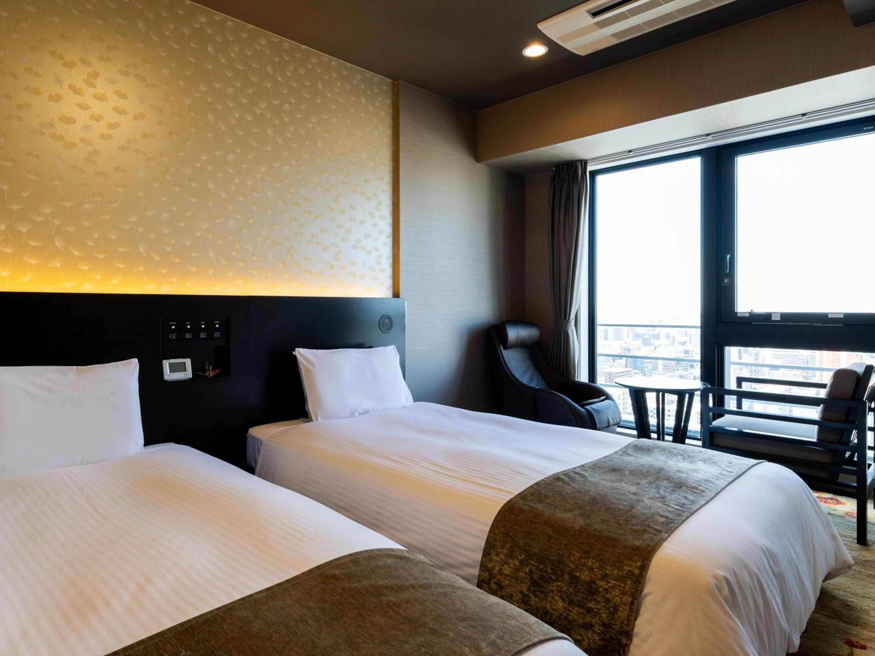 Photo of the whole room, Bed in APA Hotel Shin Osaka Ekimae Tower