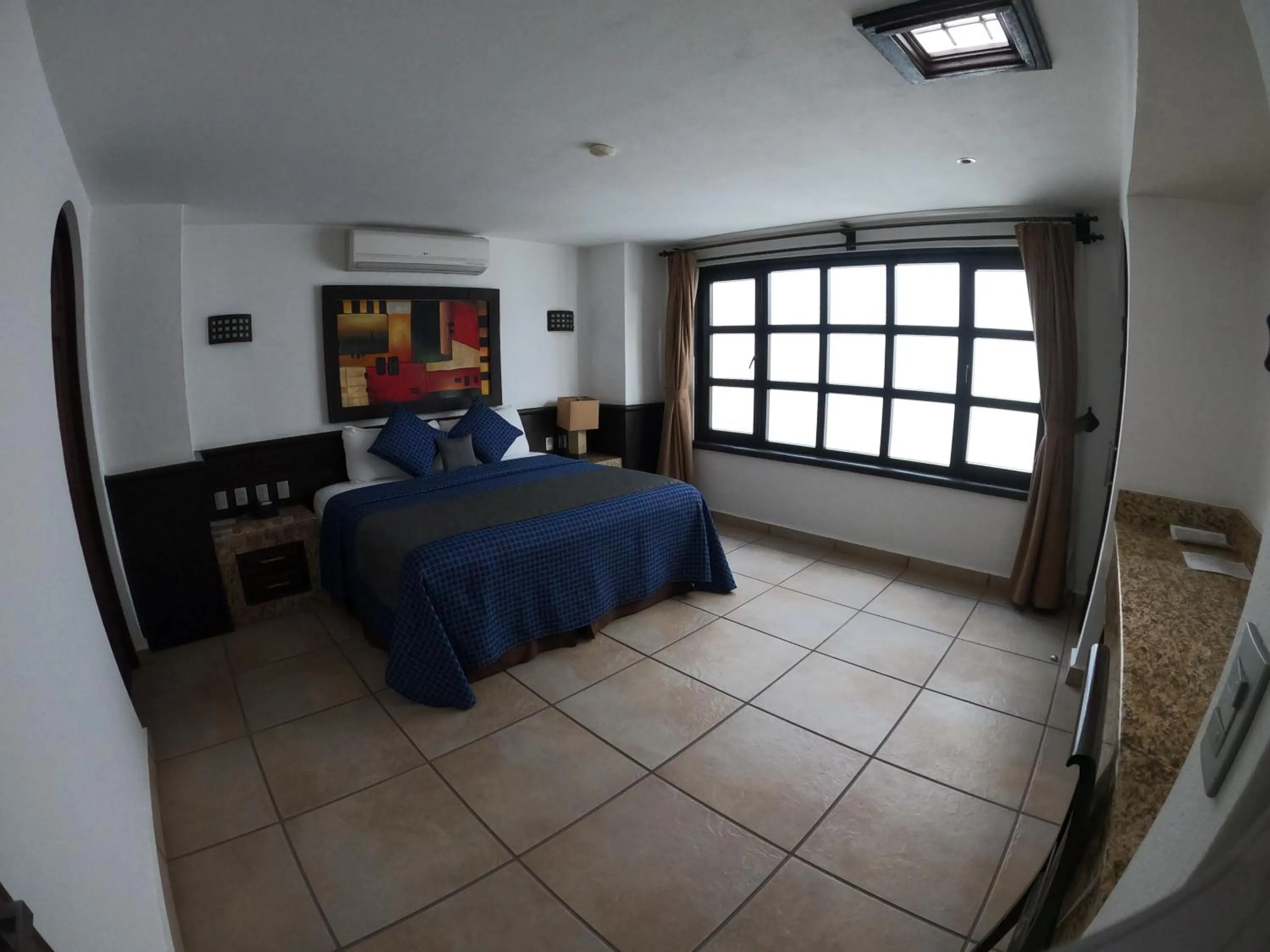 Photo of the whole room, Bed in The Latit Hotel Querétaro