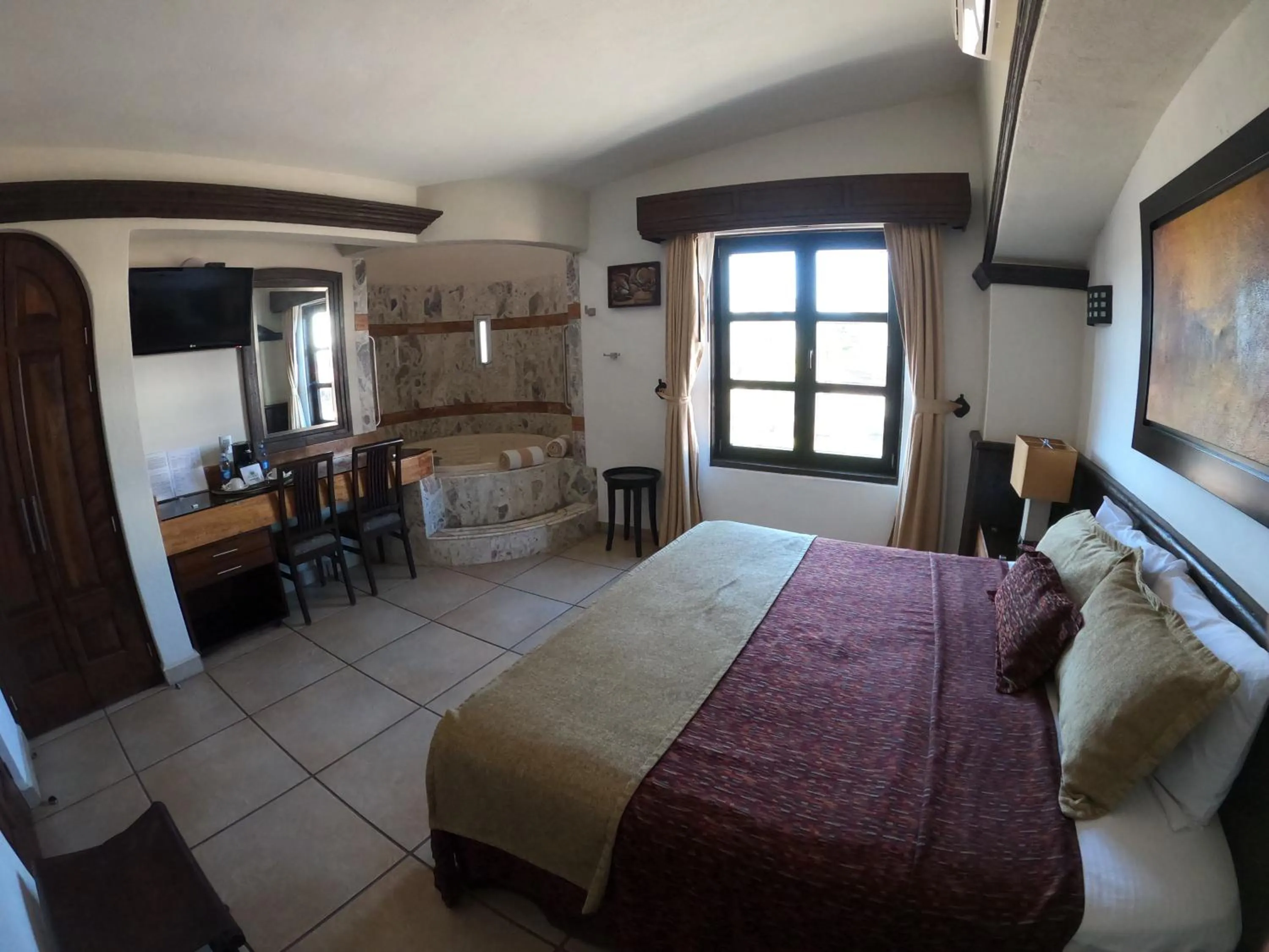 Photo of the whole room, Bed in The Latit Hotel Querétaro