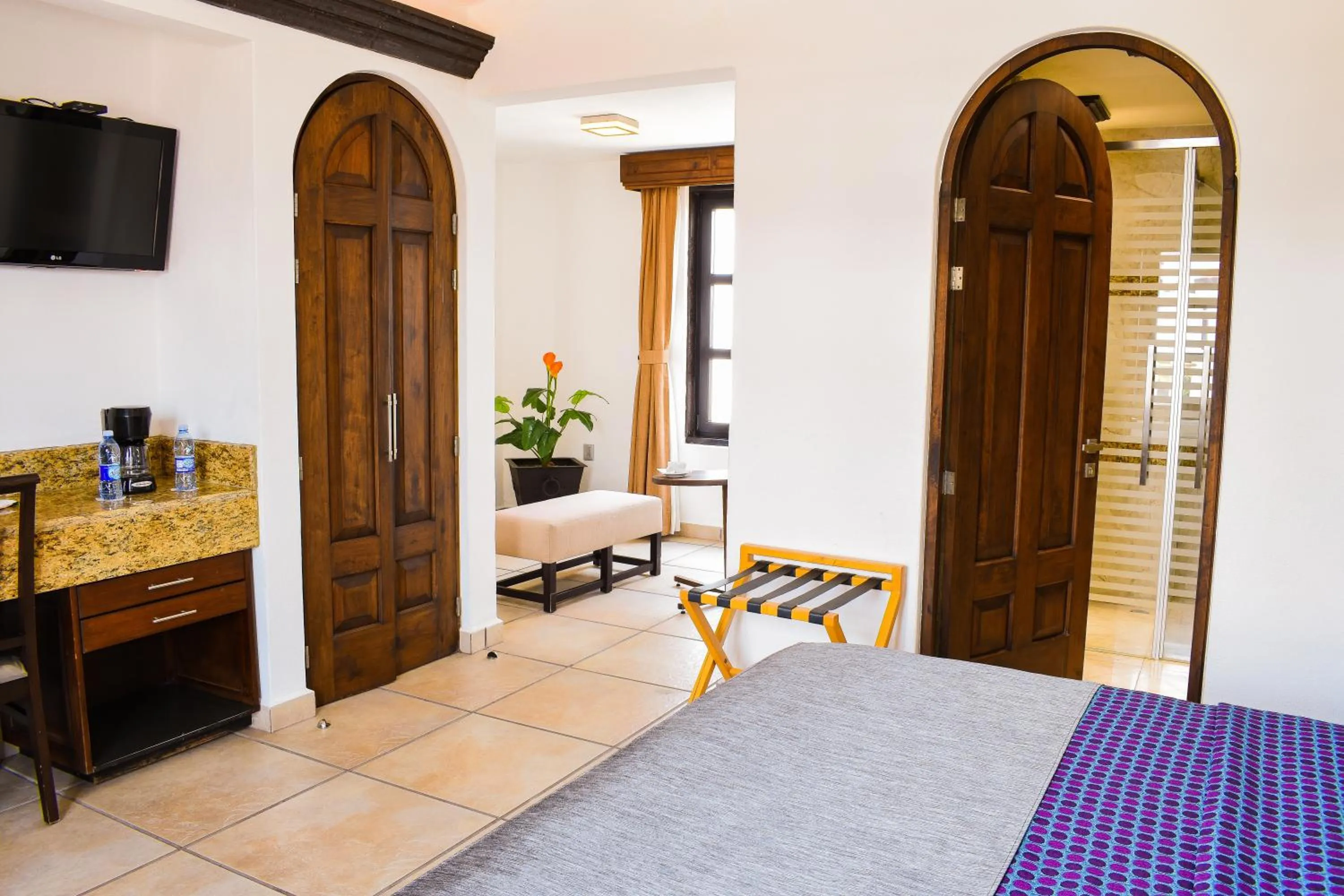 Photo of the whole room, Bed in The Latit Hotel Querétaro