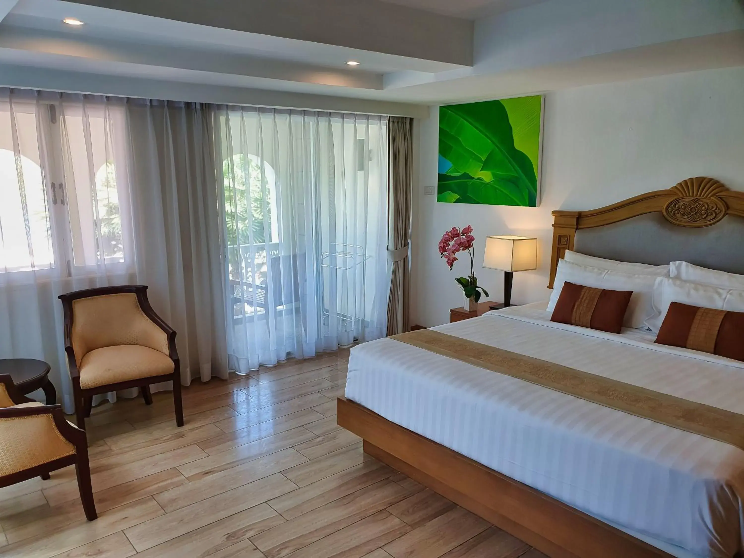 Deluxe Double Room with Sea View in Sea Pearl Beach Resort Deluxe Double Room with Sea View in Sea Pearl Beach Resort