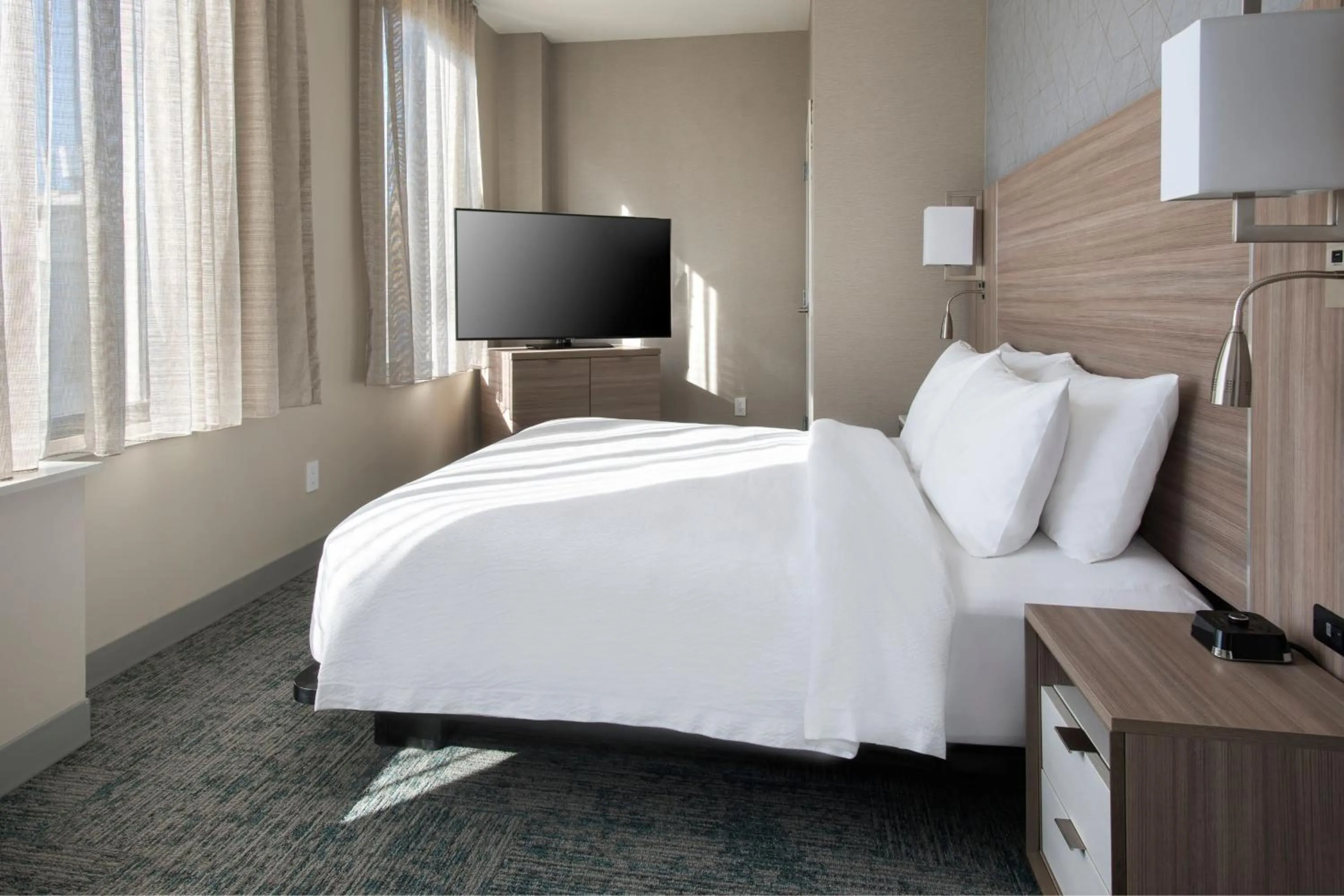 Bedroom, Bed in TownePlace Suites by Marriott New York Brooklyn