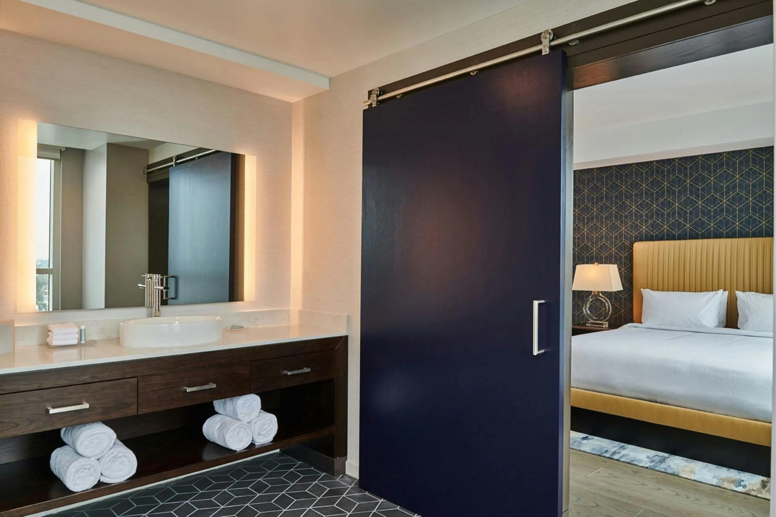 Bathroom, Bed in Residence Inn By Marriott Berkeley