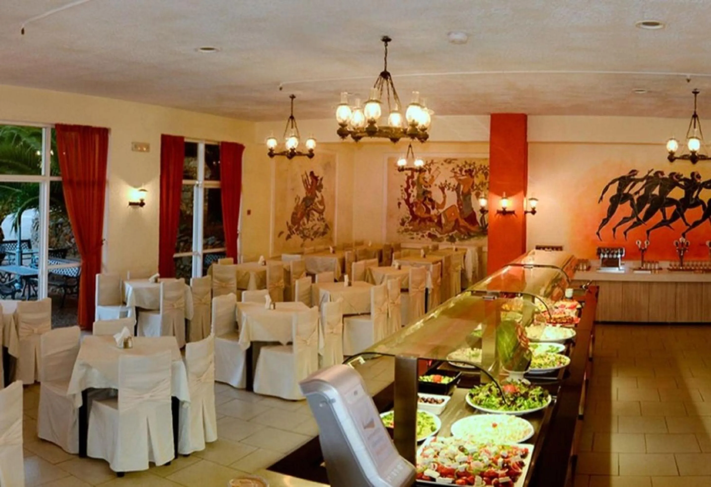 Restaurant/places to eat in Europa Resort Hotel