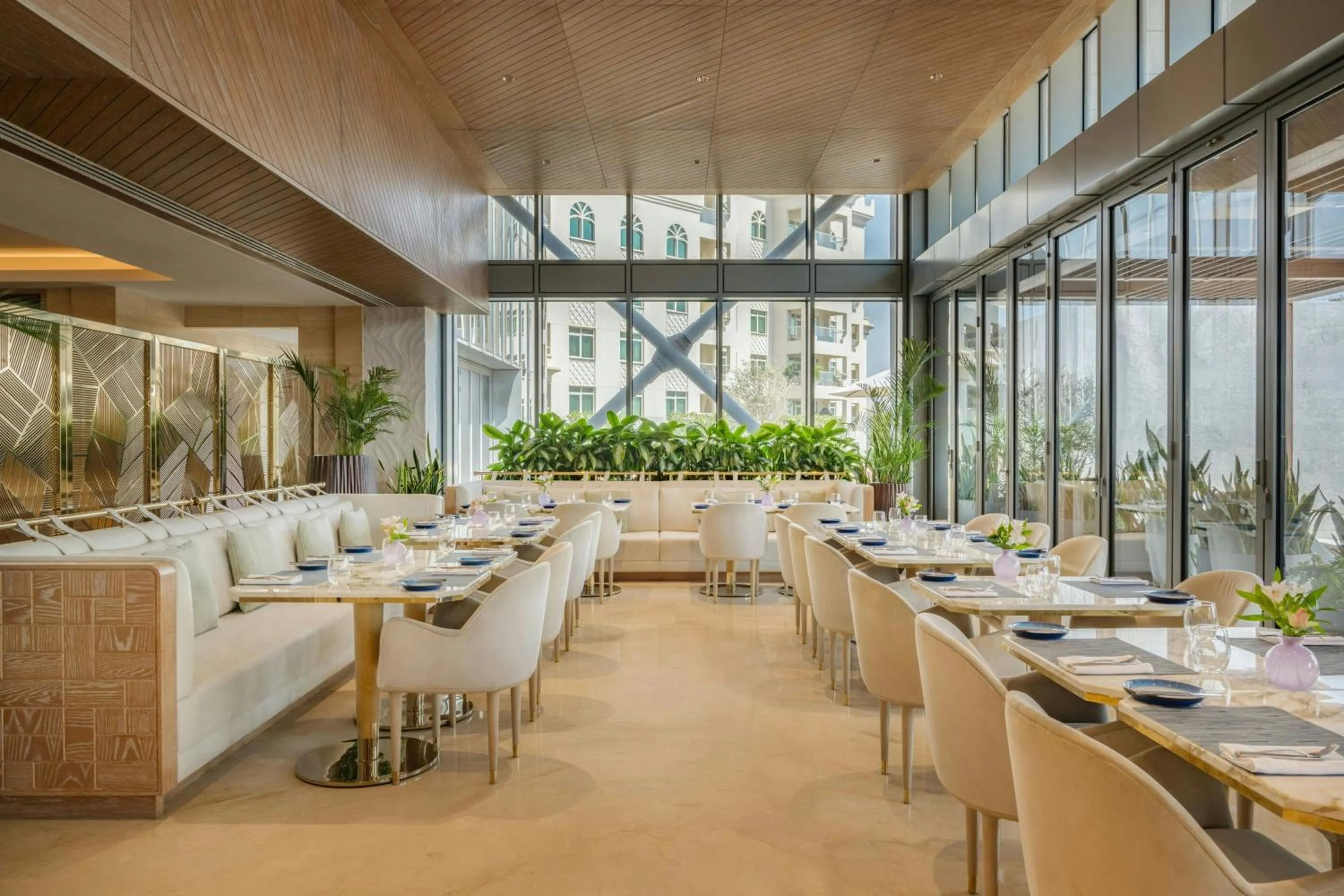 Restaurant/places to eat in The St. Regis Dubai, The Palm