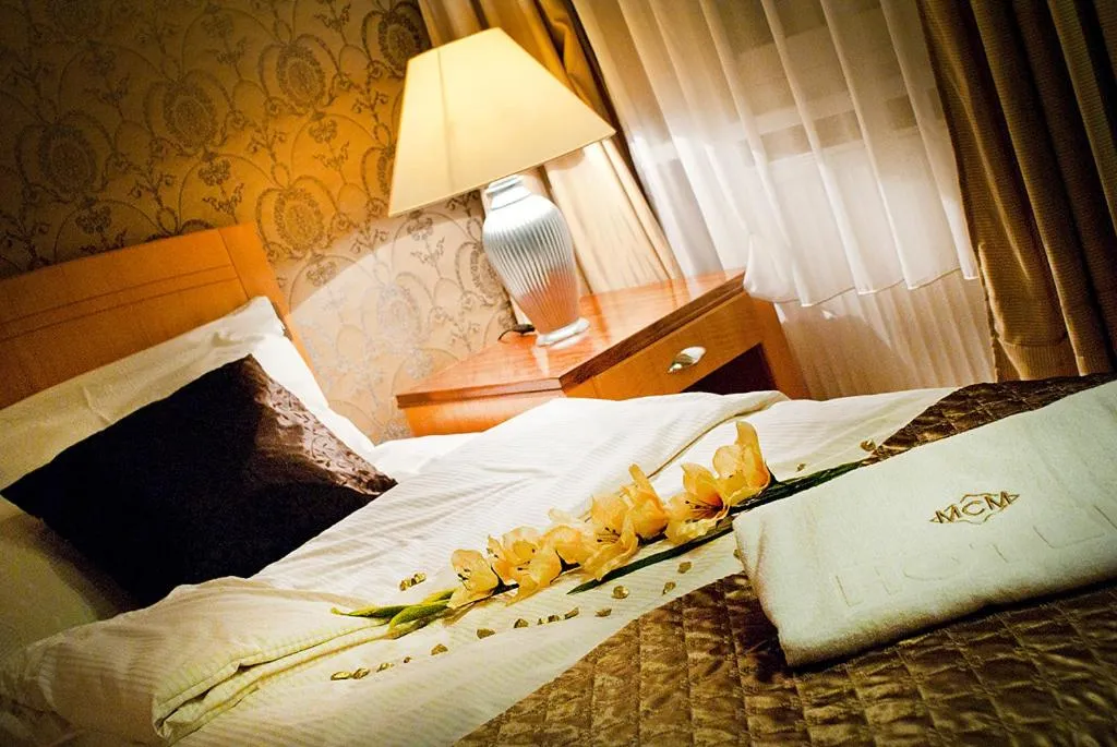 Photo of the whole room, Bed in Hotel MCM Plus