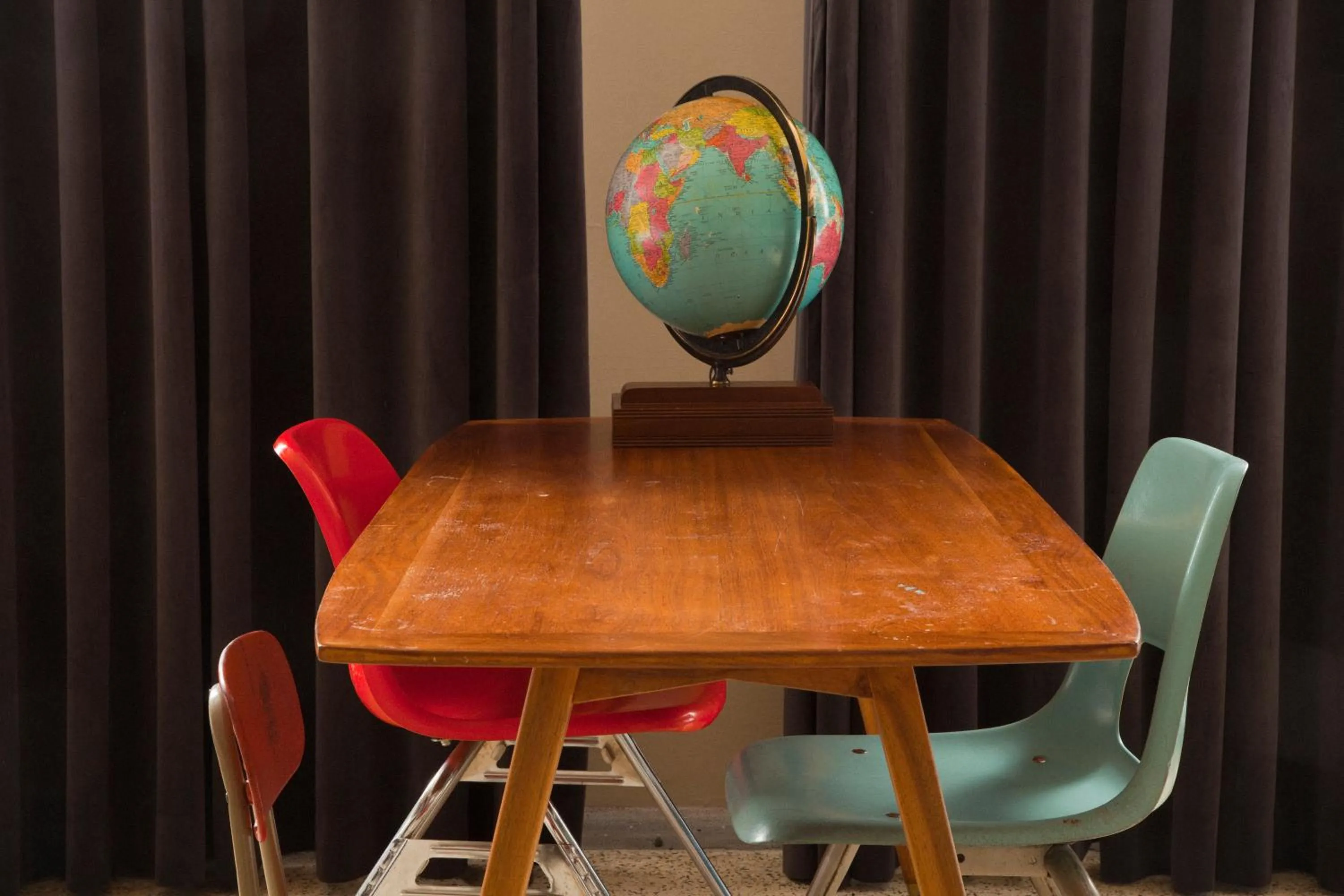 Seating area in KEX Hostel and Hotel