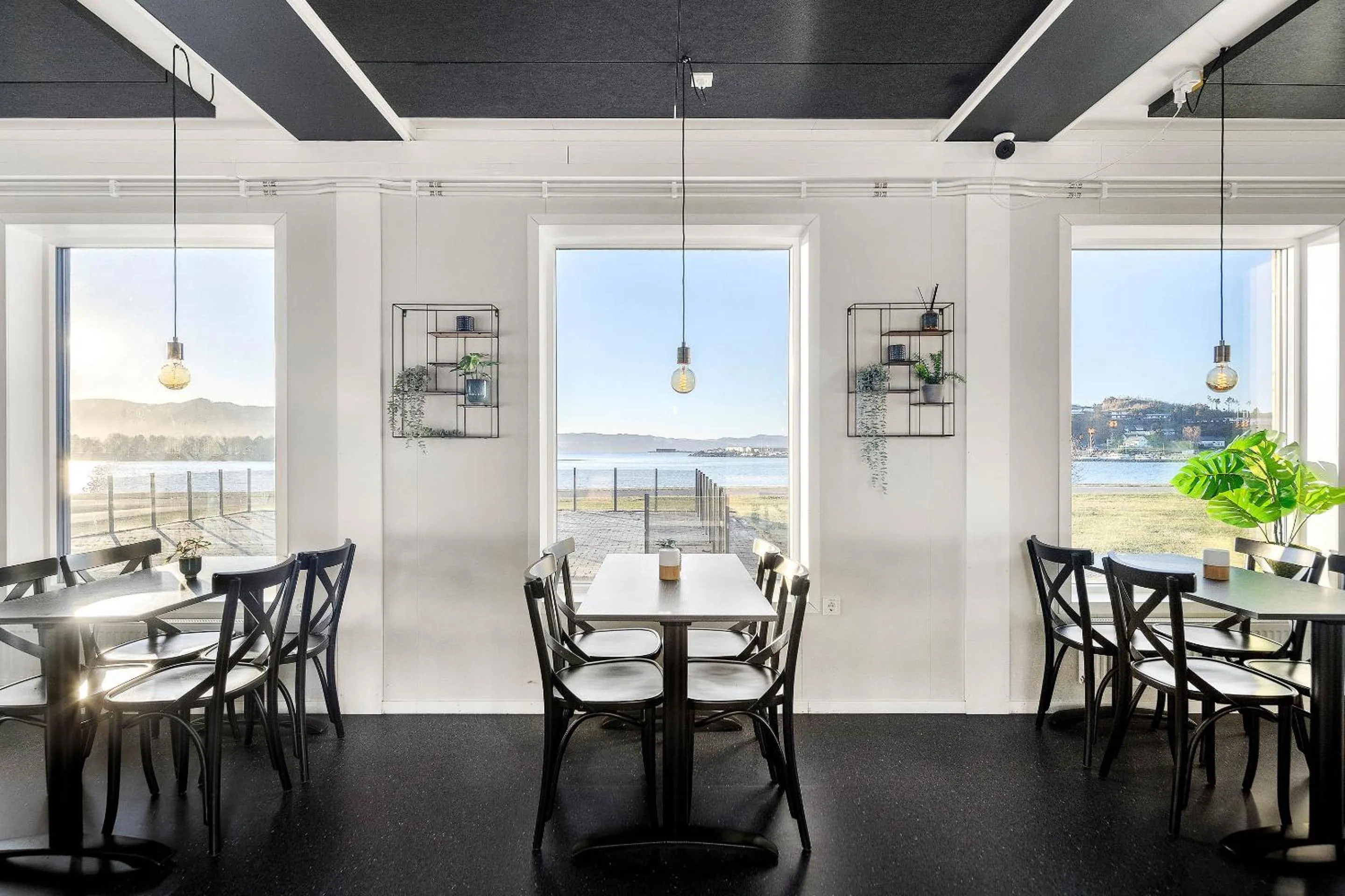 Seating area in Aiden by Best Western Trondheim Airport