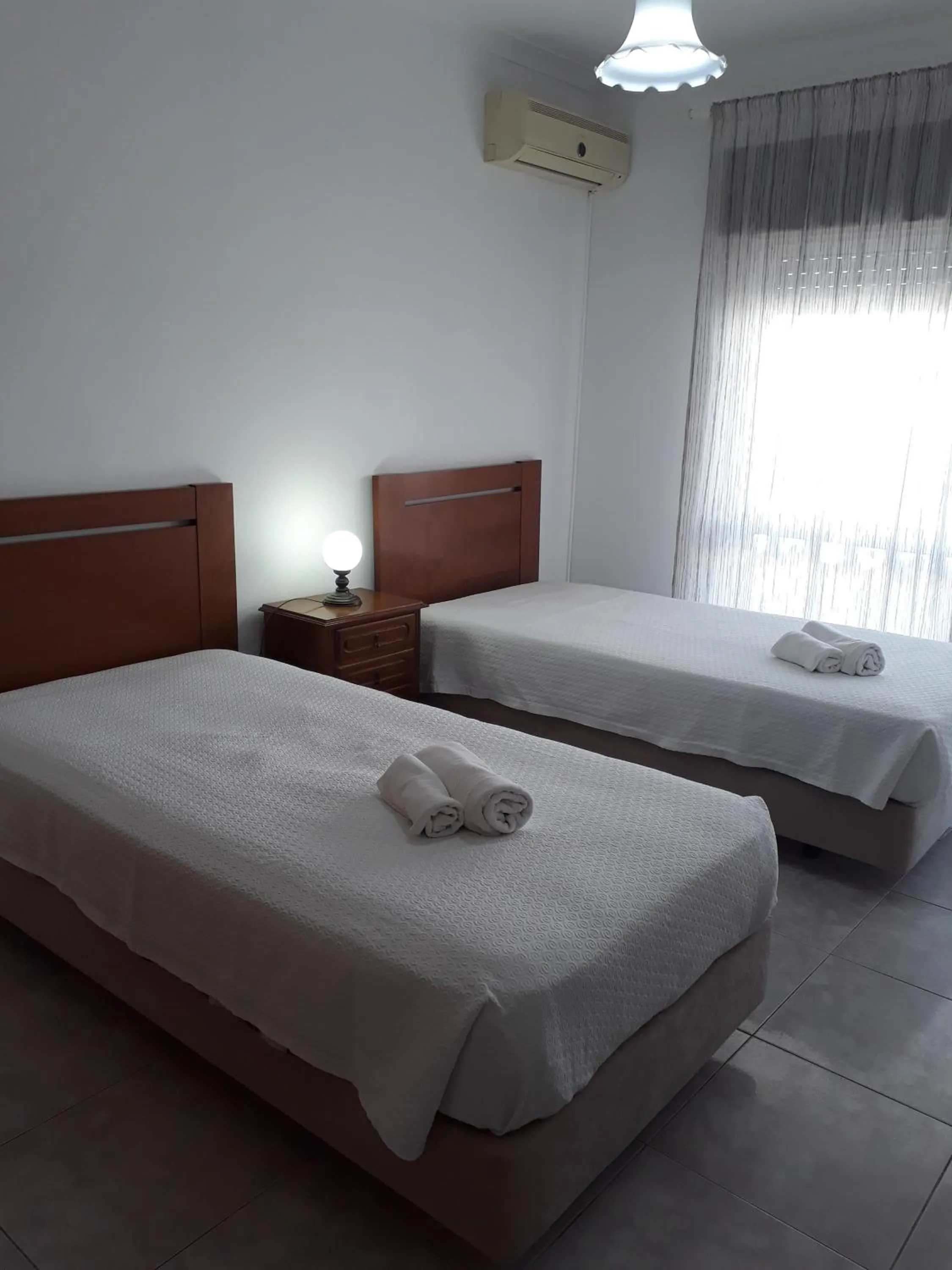 Bedroom, Bed in cantinho do mar