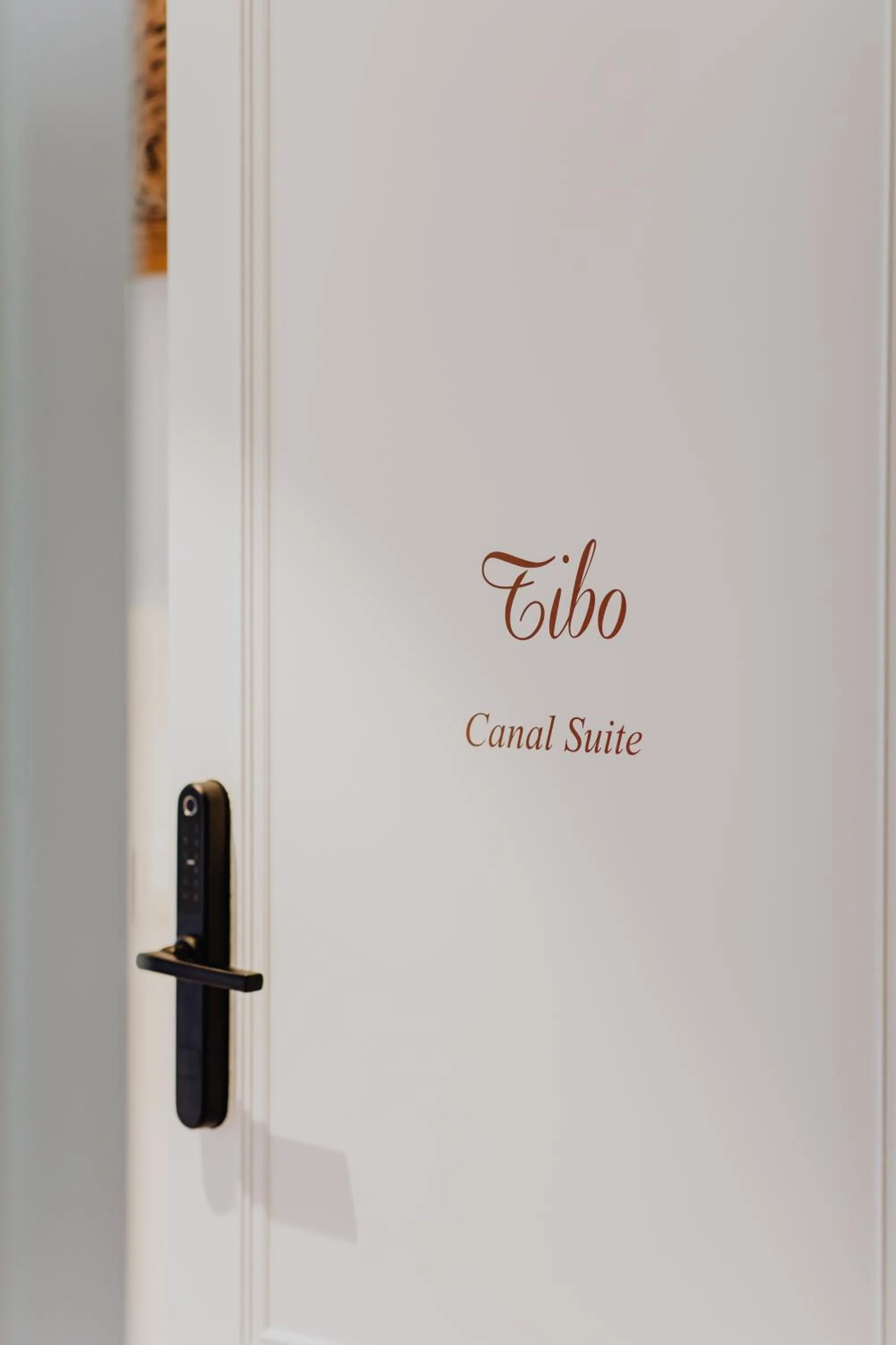 Logo/Certificate/Sign in B&B Anna9