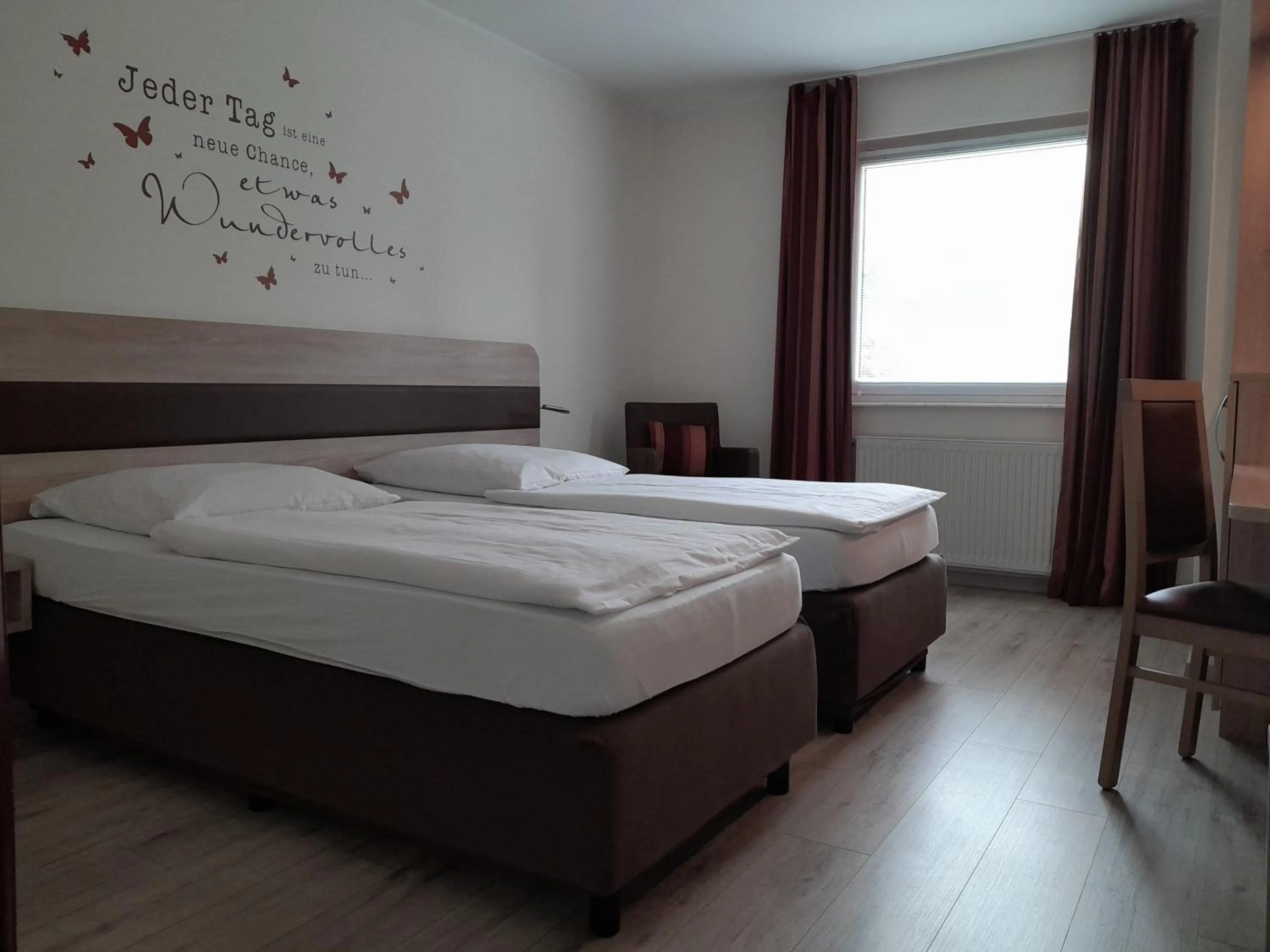 Photo of the whole room, Bed in KomfortHotel Grossbeeren - Stadt-Gut-Hotel