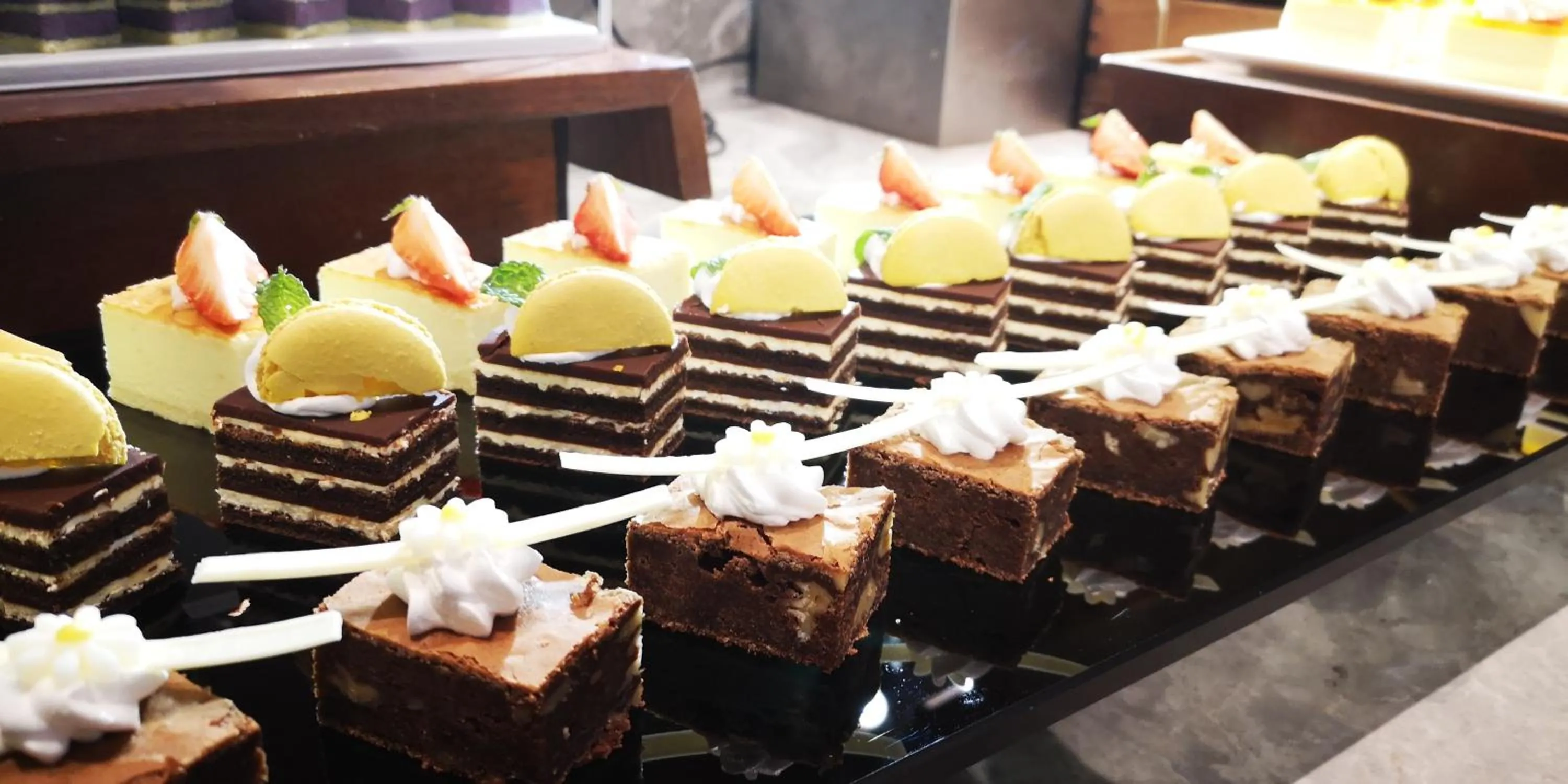 Ramada Plaza by Wyndham Wuhan Huangpi