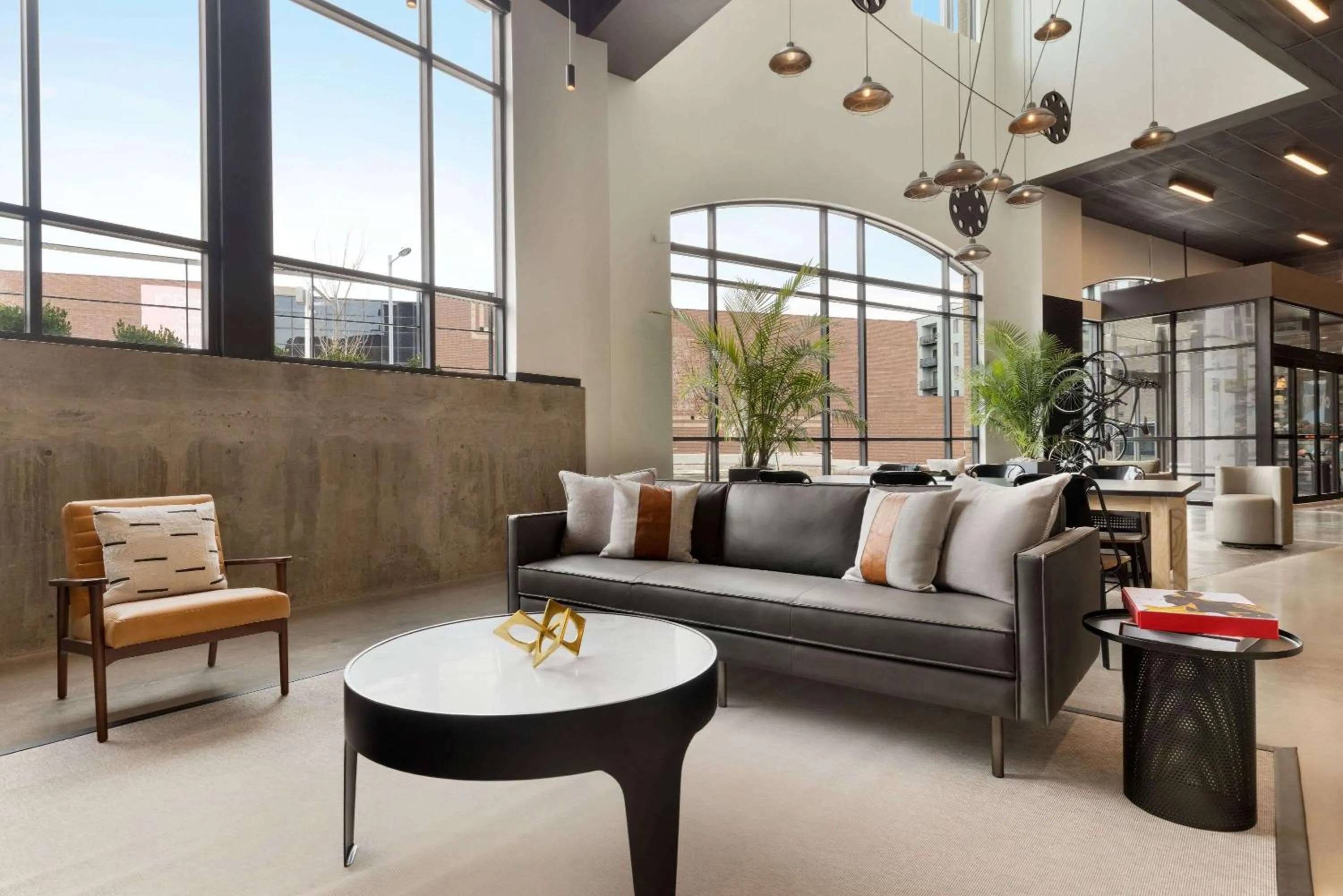 Lobby or reception in Origin Westminster a Wyndham Hotel