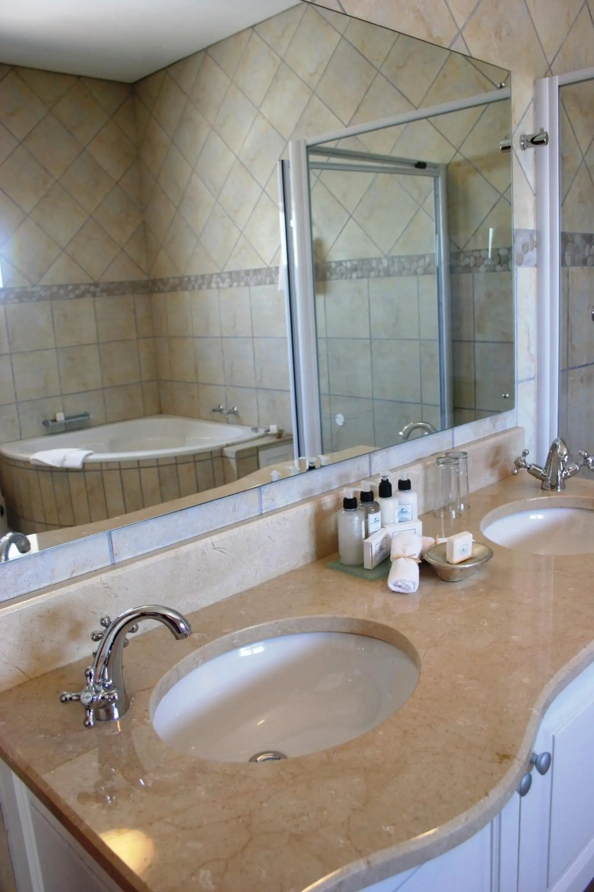 Double Room with Pool View - single occupancy - Ground Floor in Arniston Spa Hotel Double Room with Pool View - single occupancy - Ground Floor in Arniston Spa Hotel