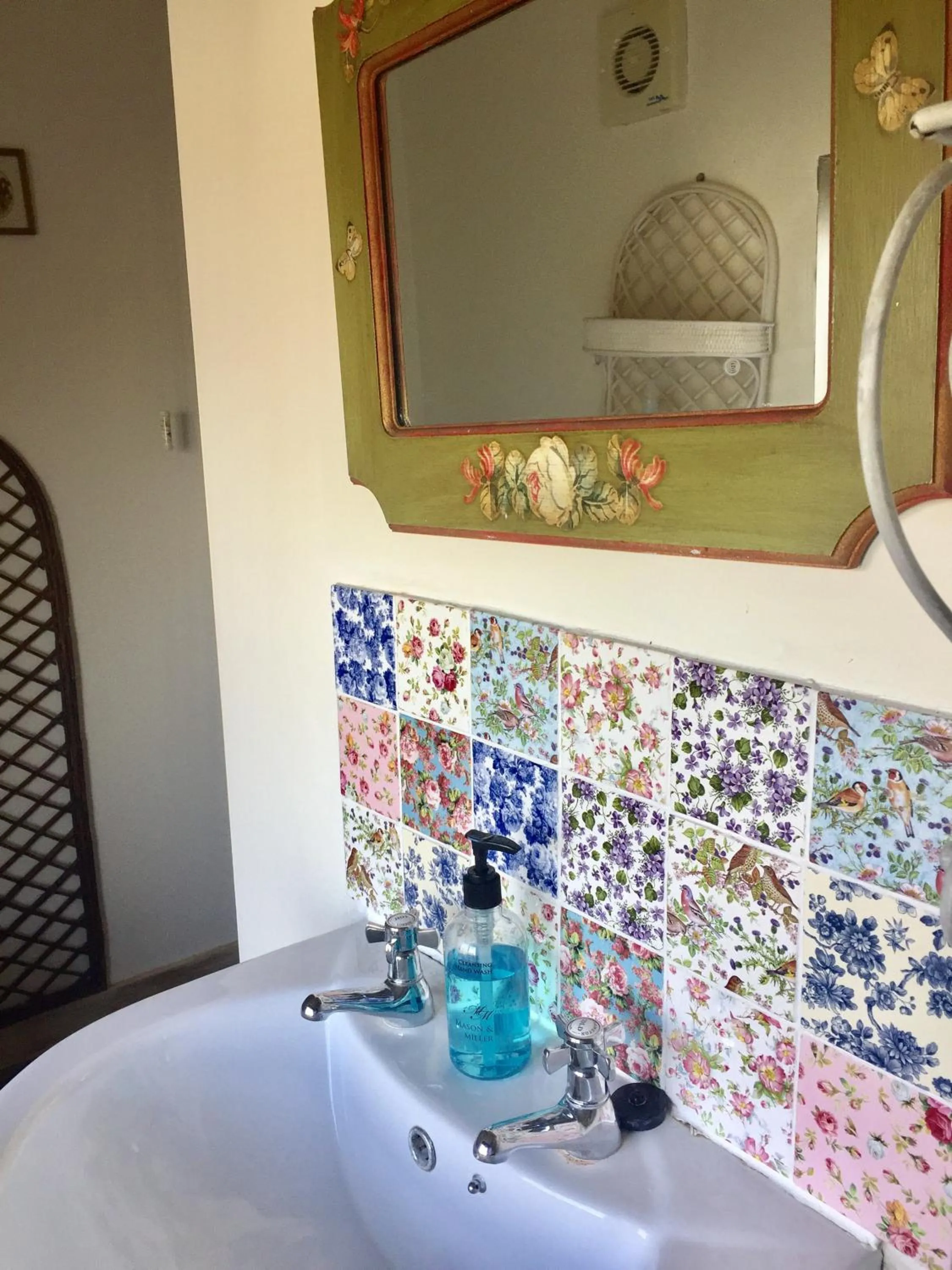 Bathroom in Abel's Harp