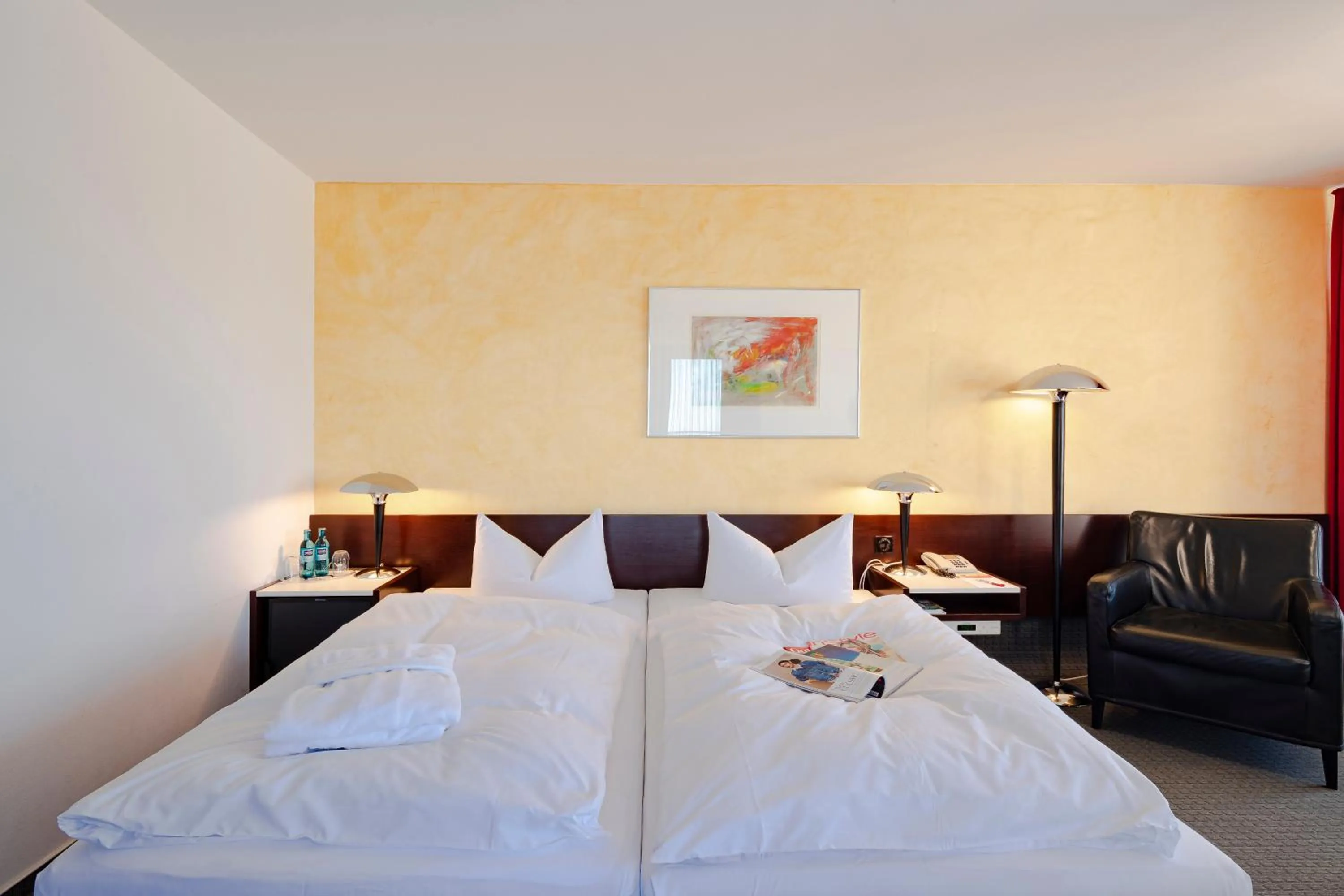 Bedroom, Bed in Hotel Roth am Strande