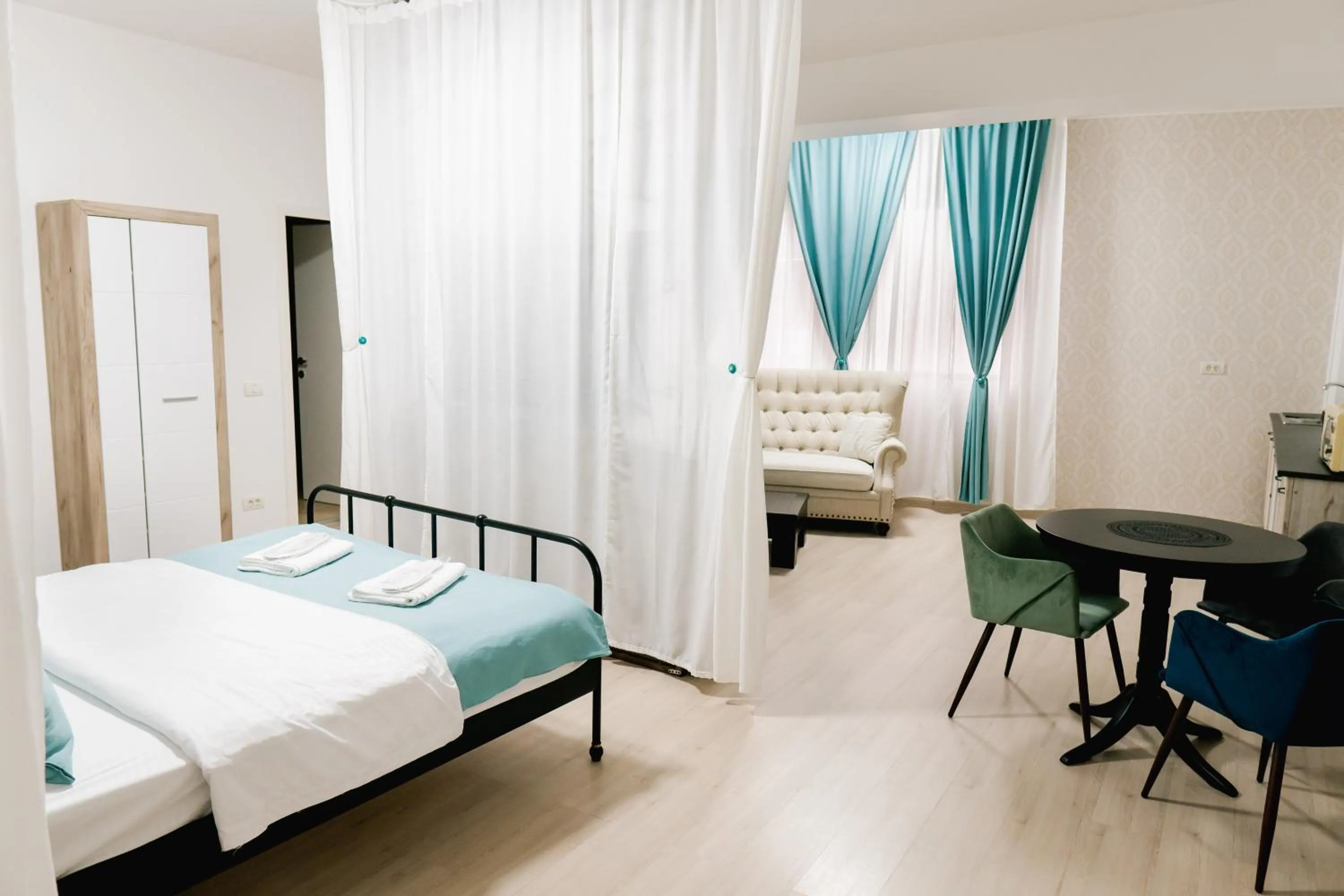 Photo of the whole room, Bed in Chic Studio