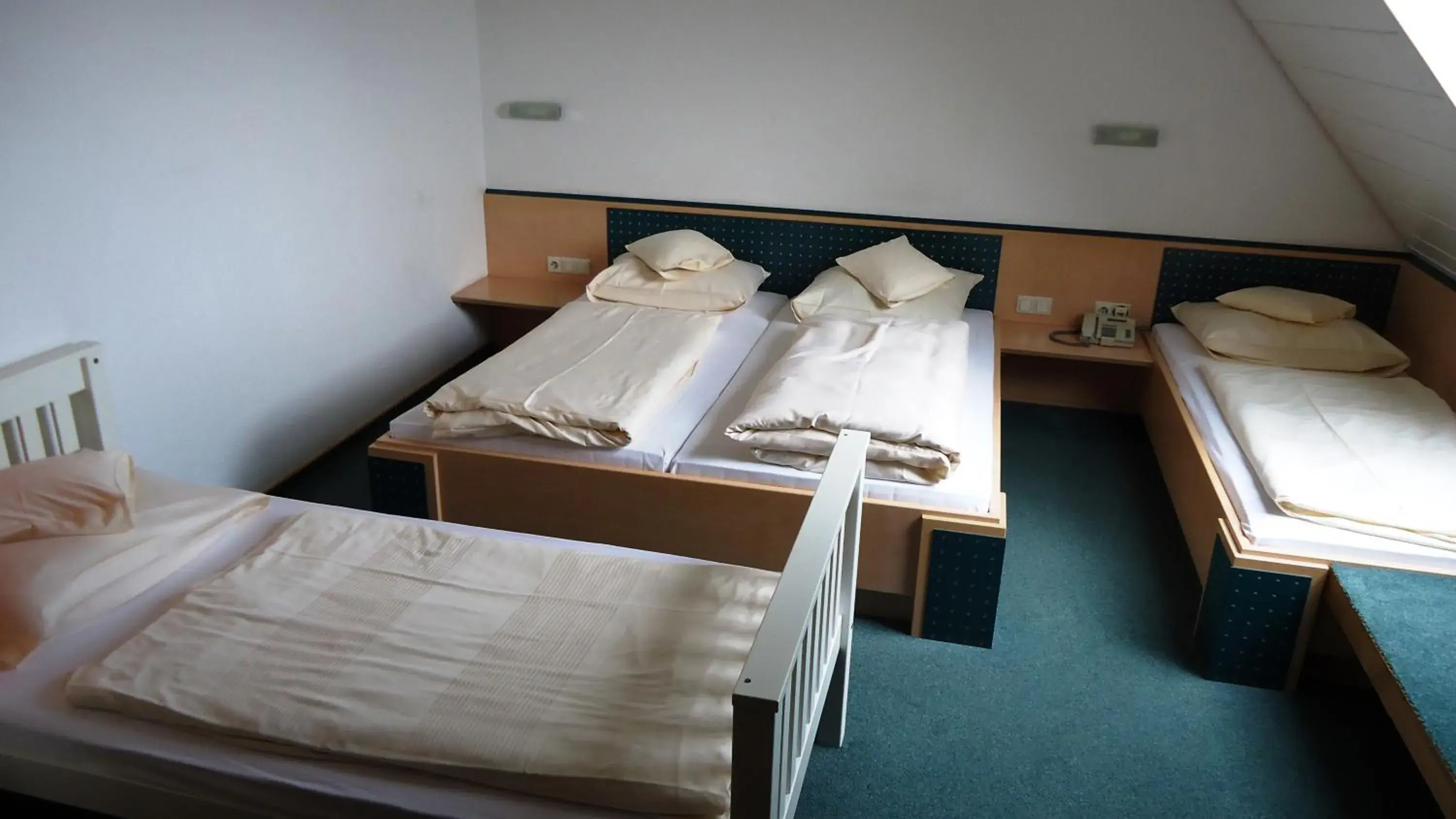 Double Room with Extra Bed in Hotel Krone Double Room with Extra Bed in Hotel Krone