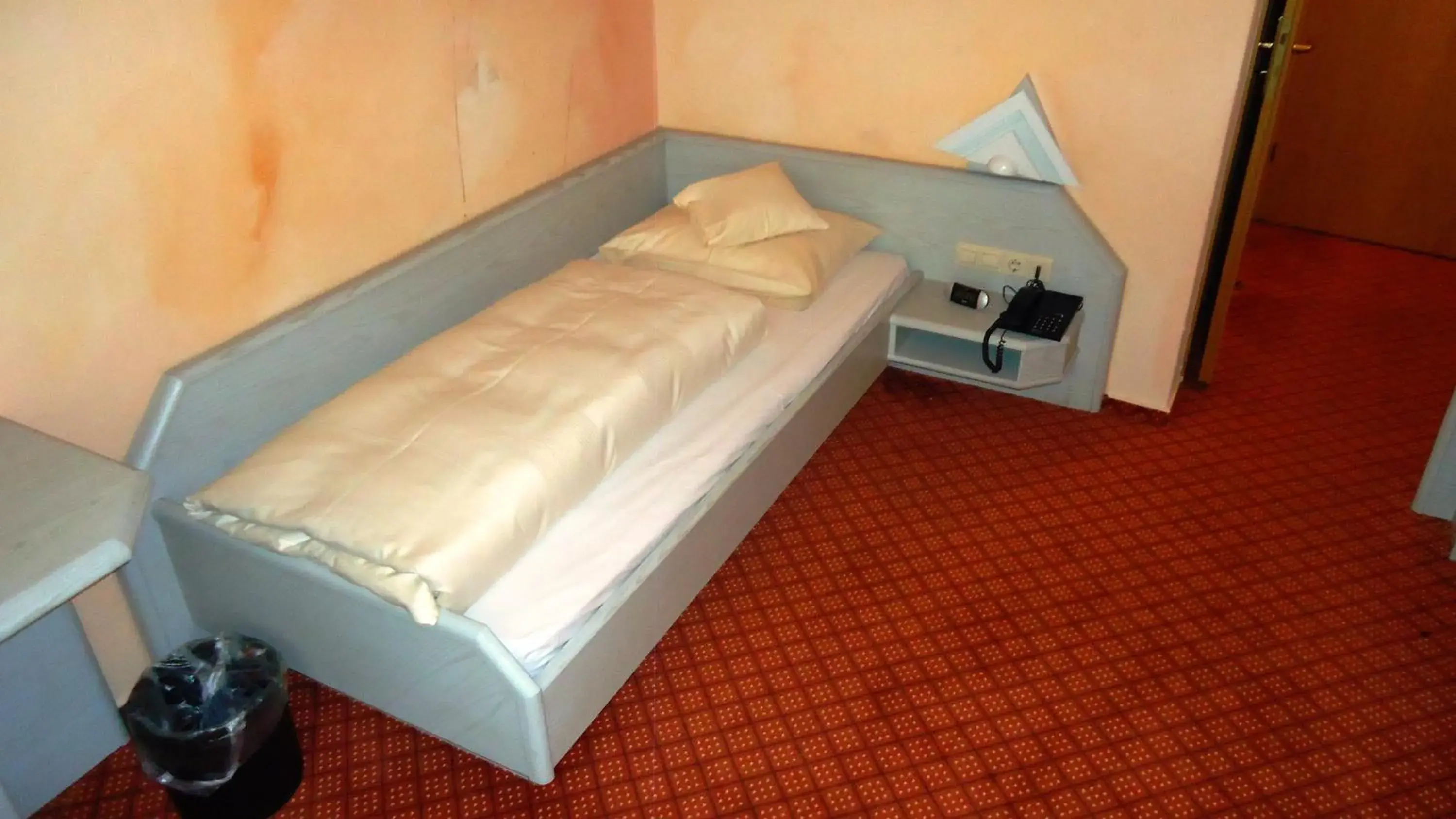 Single Room in Hotel Krone Single Room in Hotel Krone