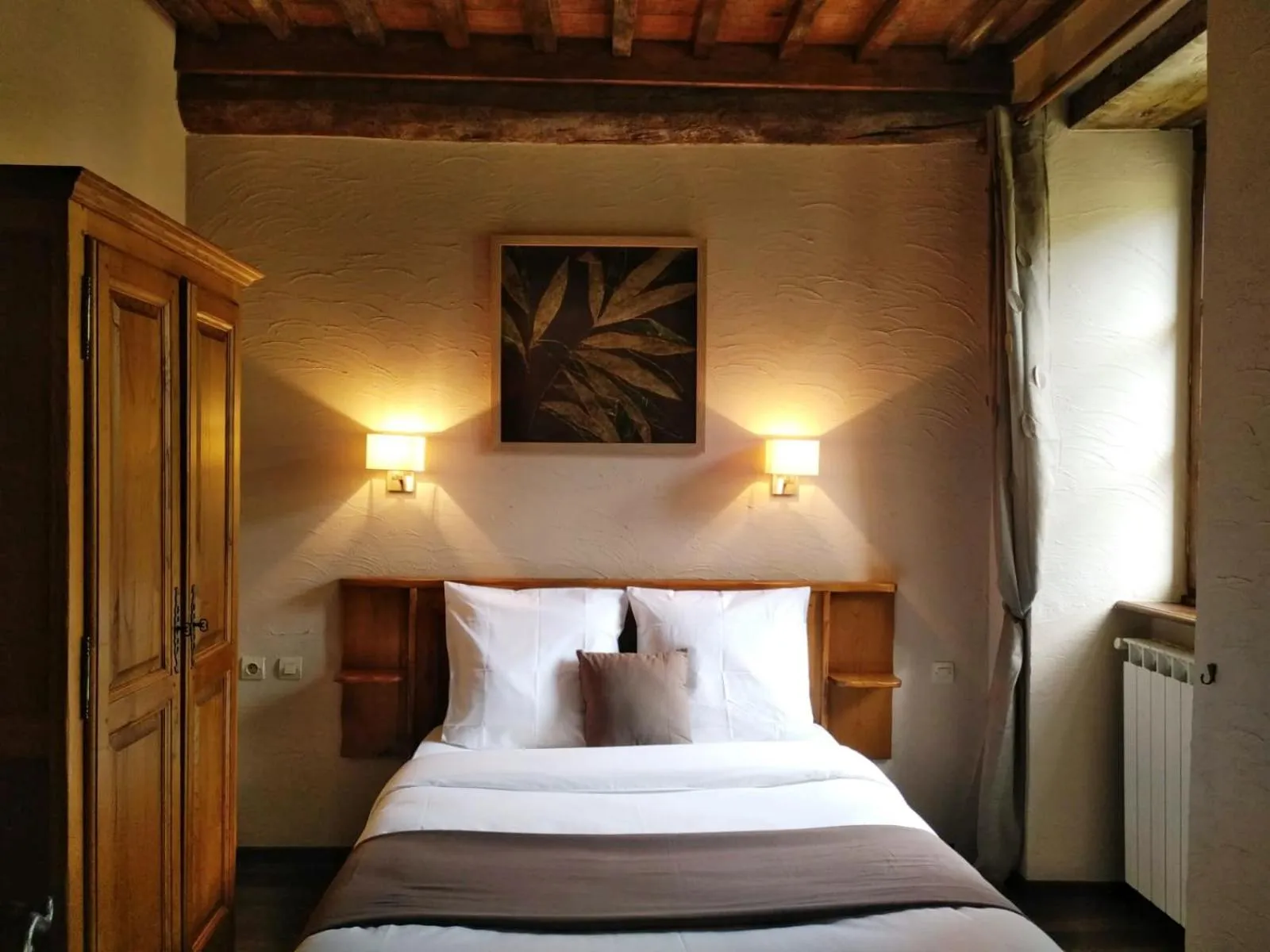 Restaurant/places to eat, Bed in Auberge Cevenole
