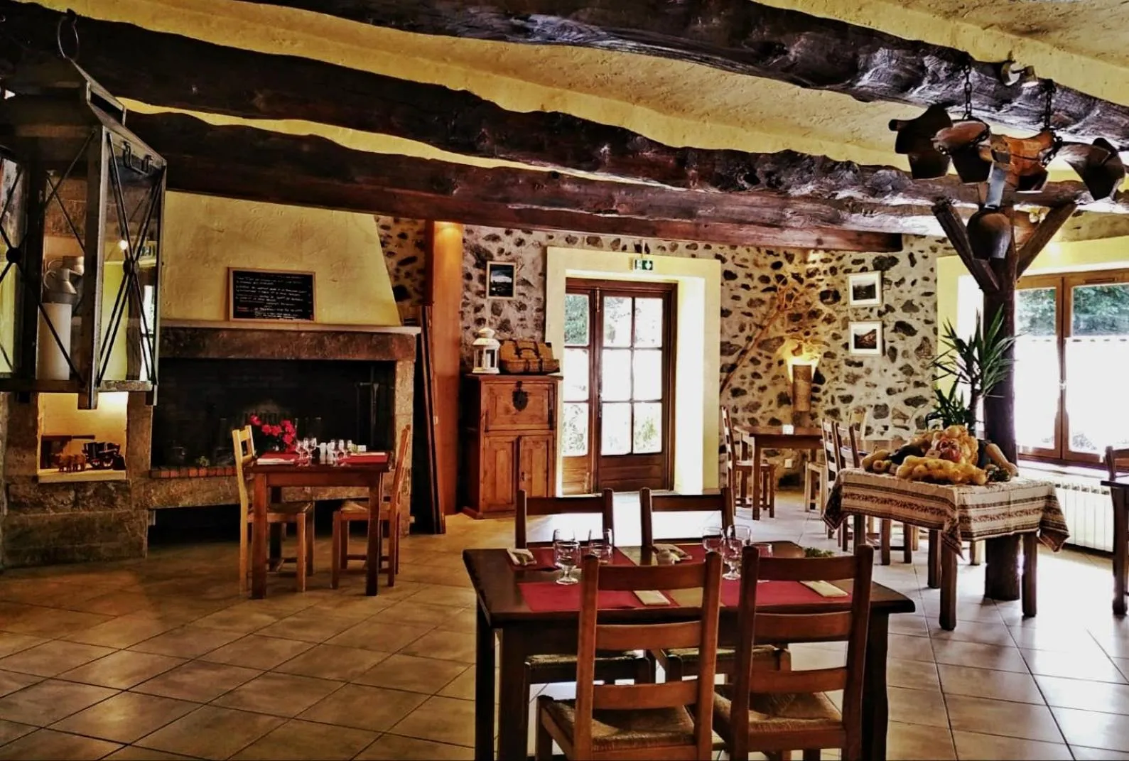 Restaurant/places to eat in Auberge Cevenole