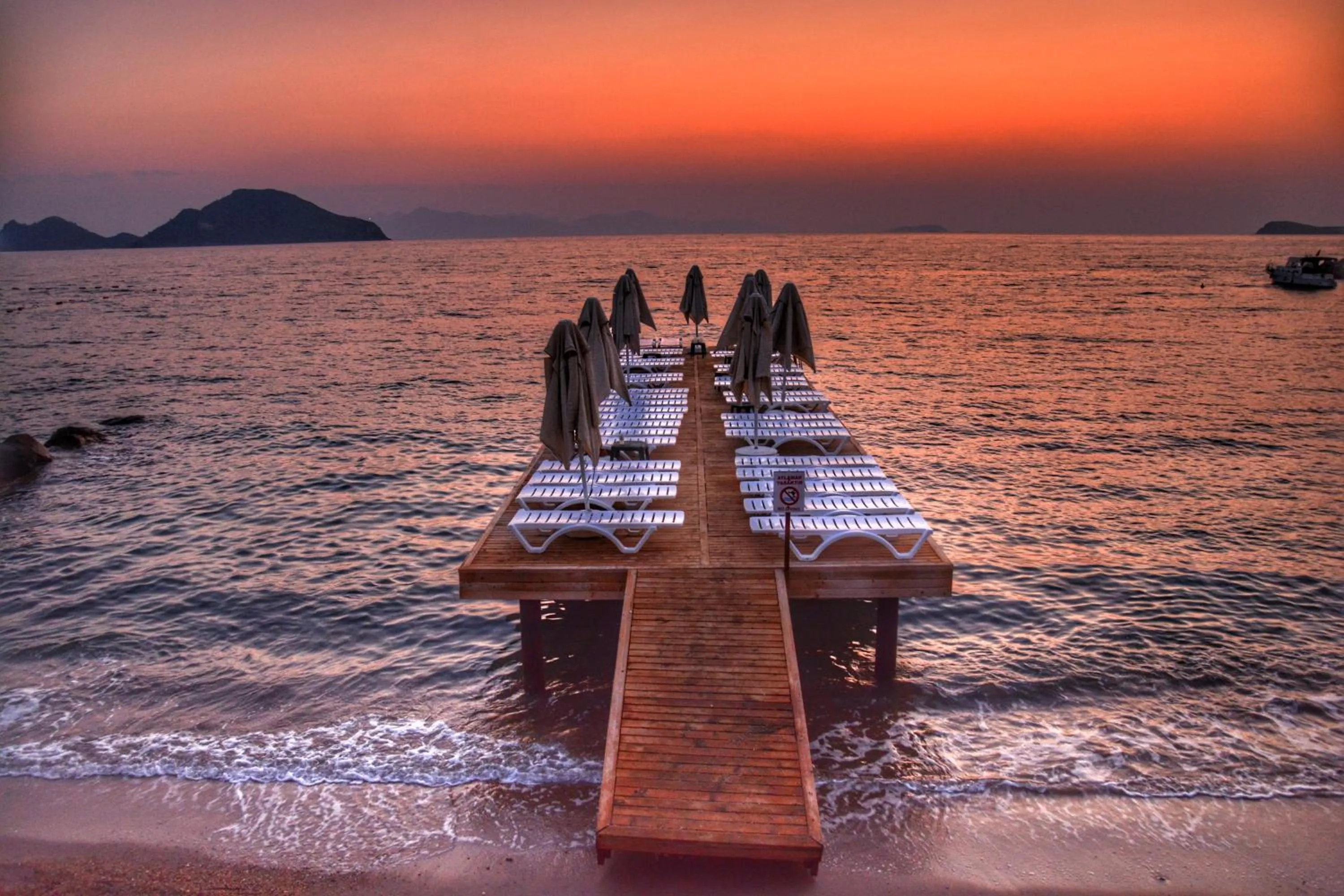 Beach in Dragut Point South Hotel-All Inclusive