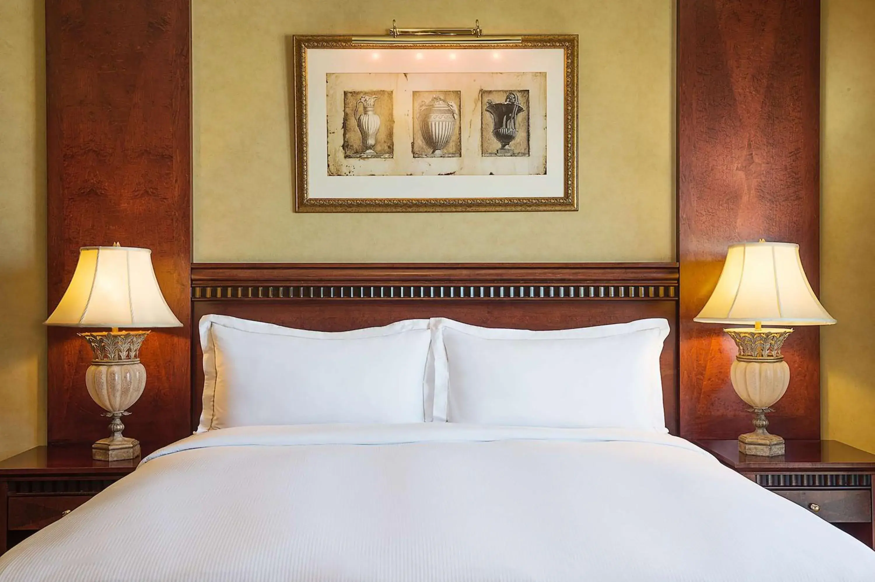 King Room in Habtoor Metropolitan Palace Hotel King Room in Habtoor Metropolitan Palace Hotel