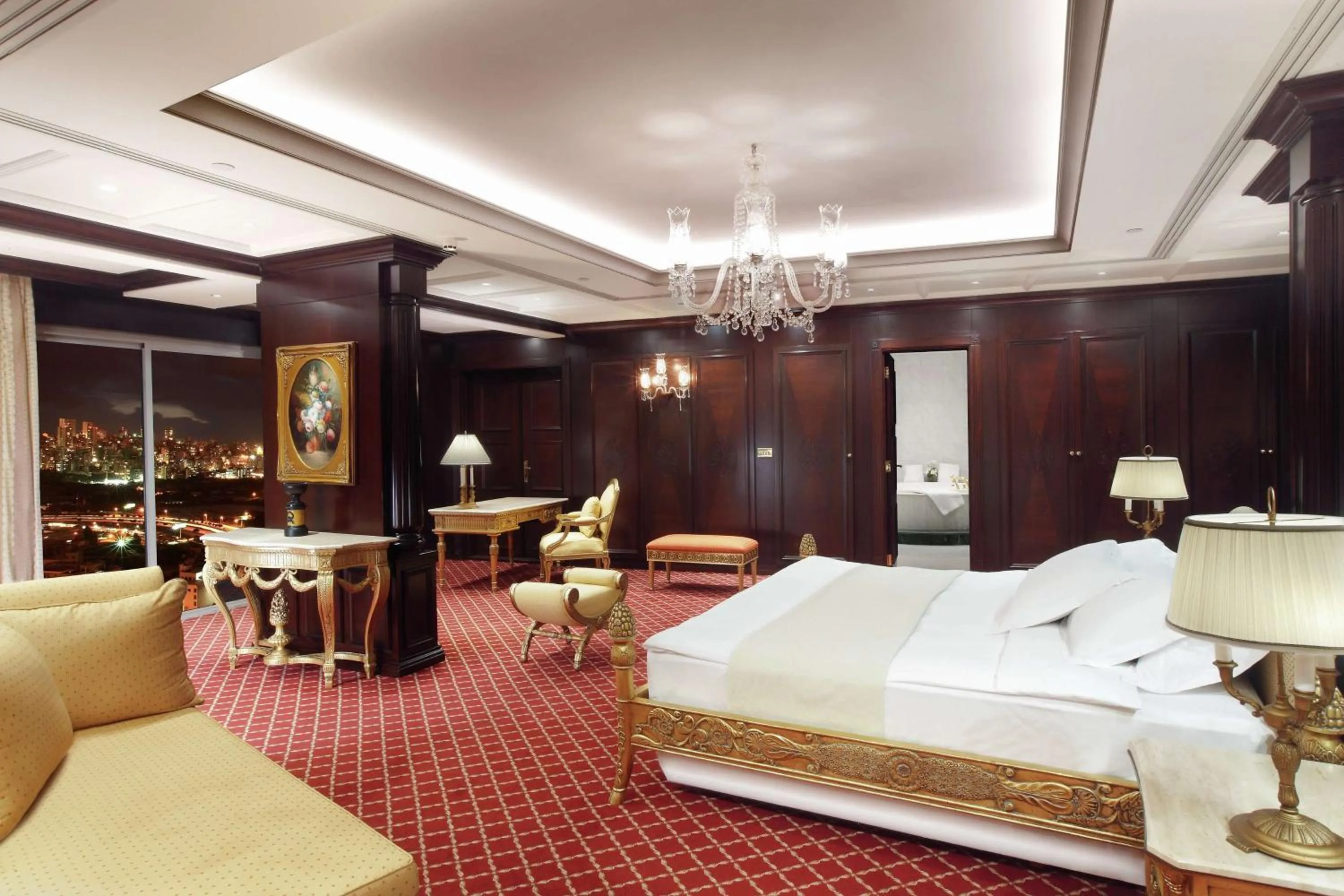 Bedroom, Bed in Habtoor Metropolitan Palace Hotel
