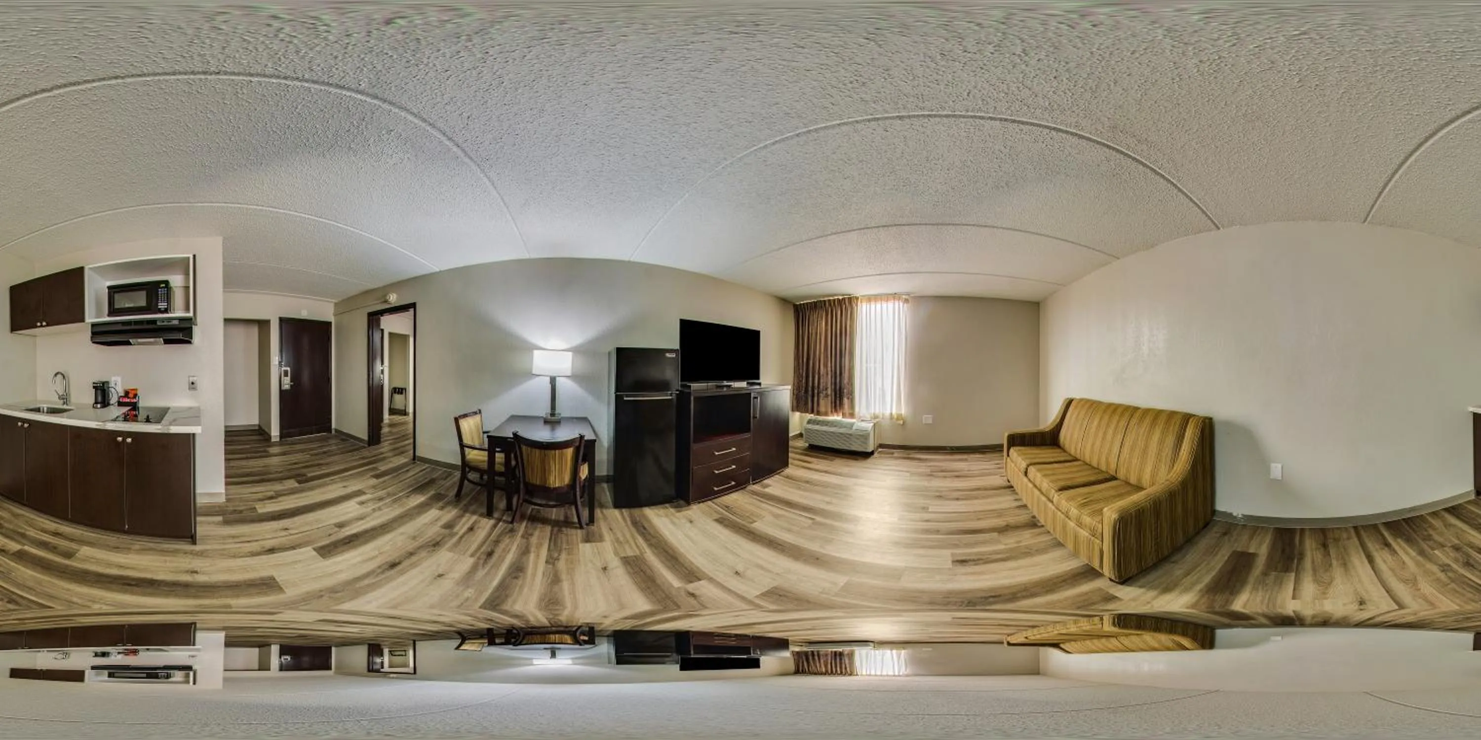 Clarion Pointe Lake Jackson - Clute