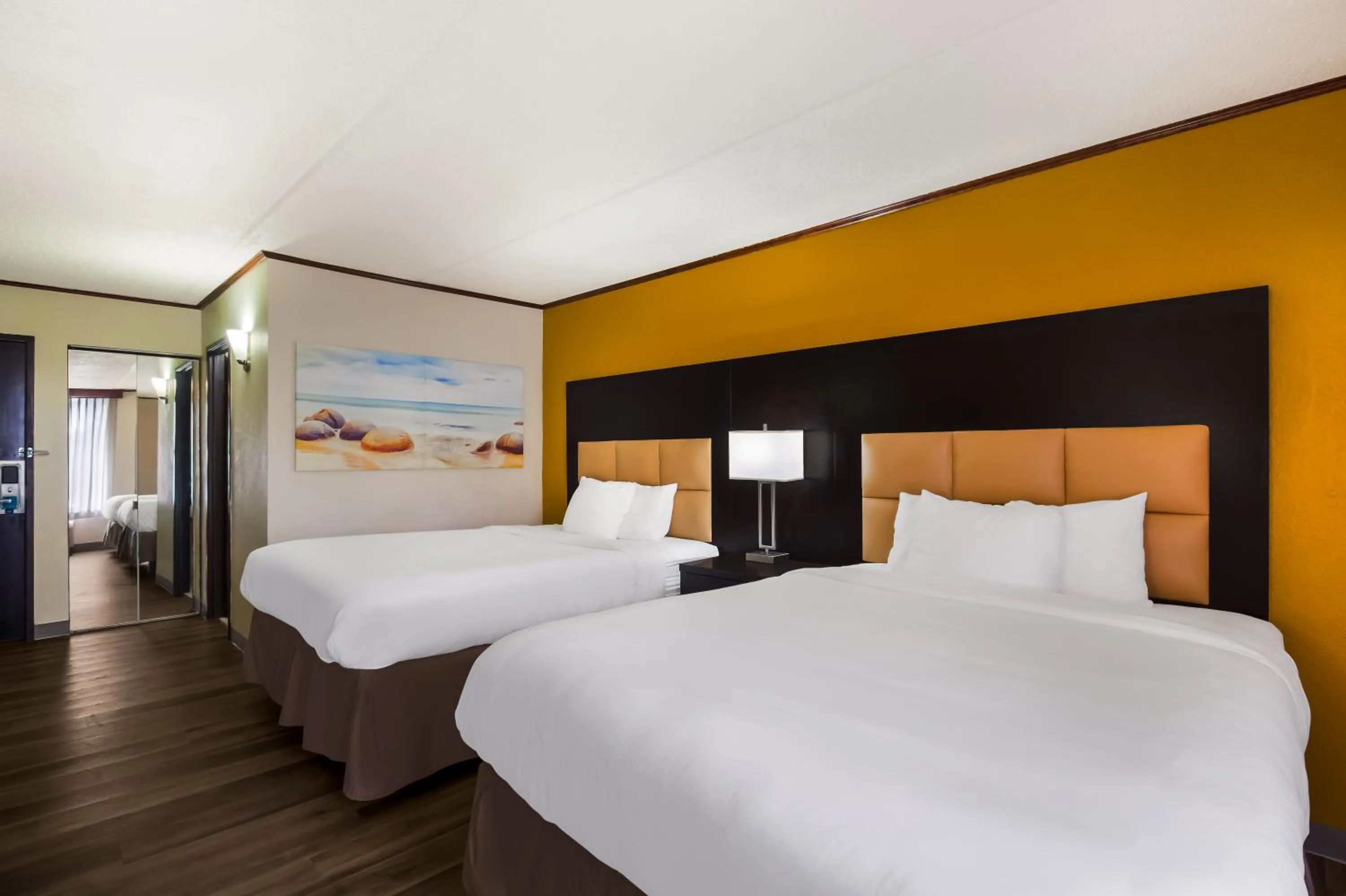 Bed in Clarion Pointe Lake Jackson - Clute