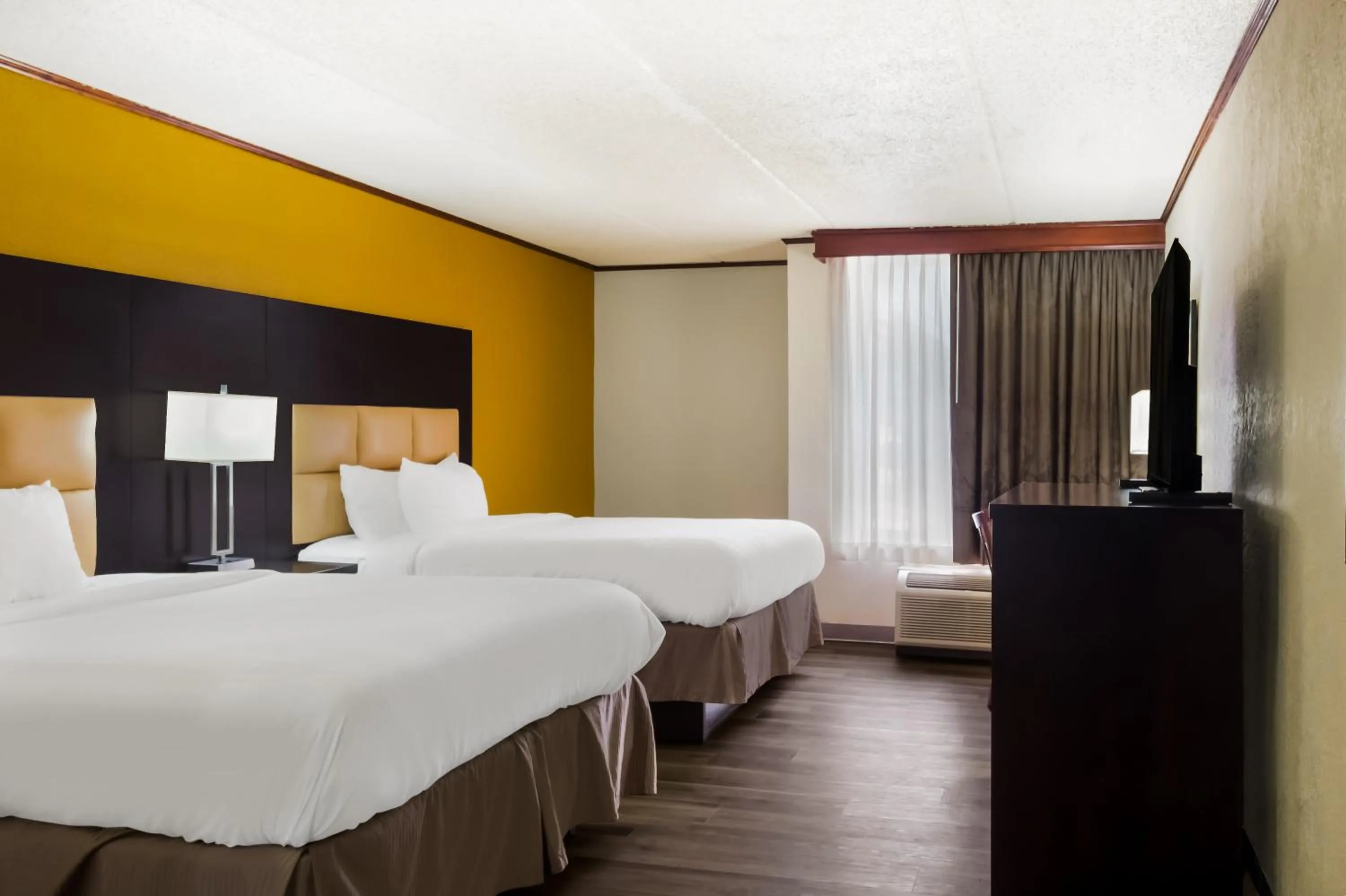 Bed in Clarion Pointe Lake Jackson - Clute