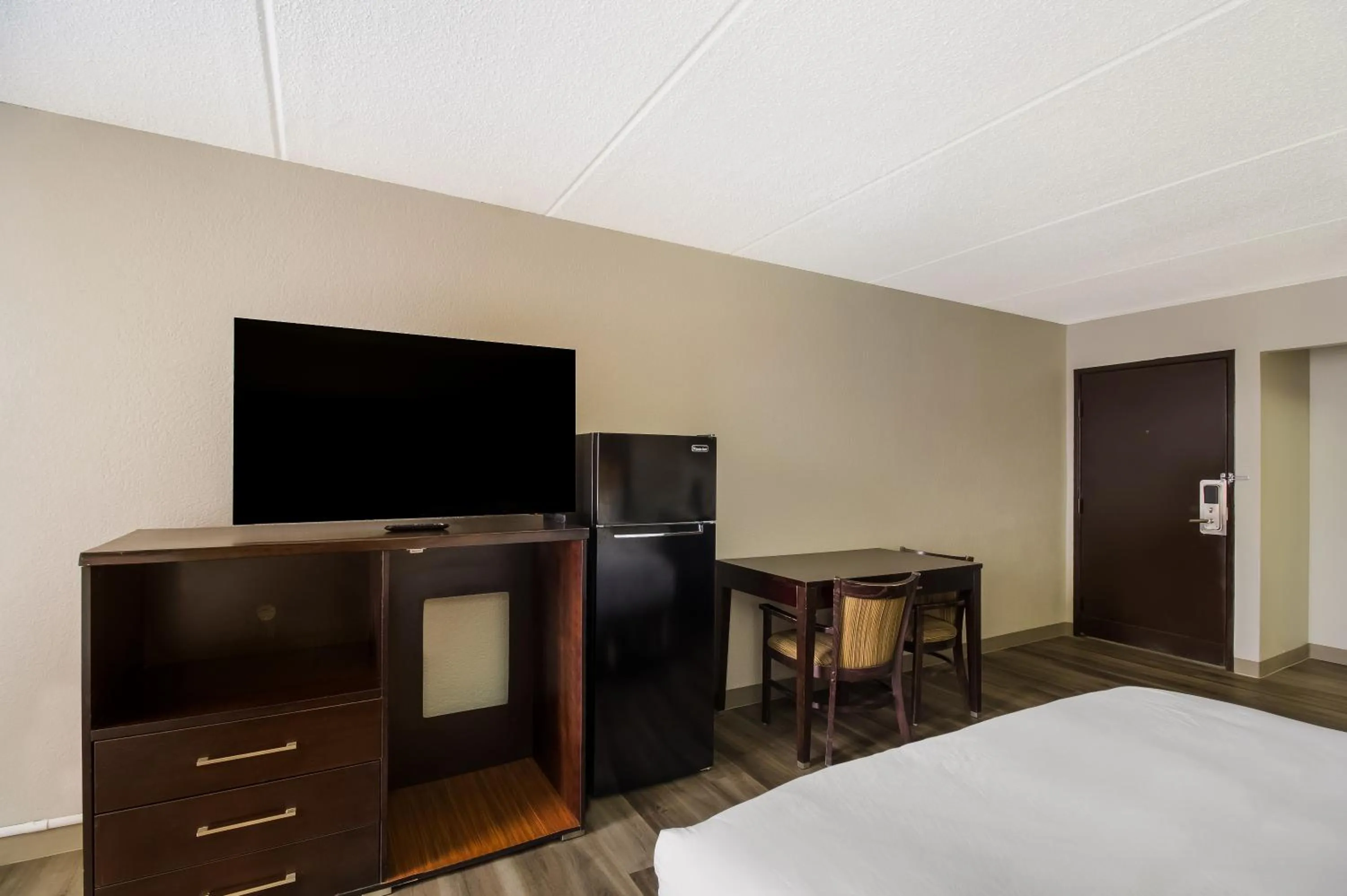 Bed in Clarion Pointe Lake Jackson - Clute