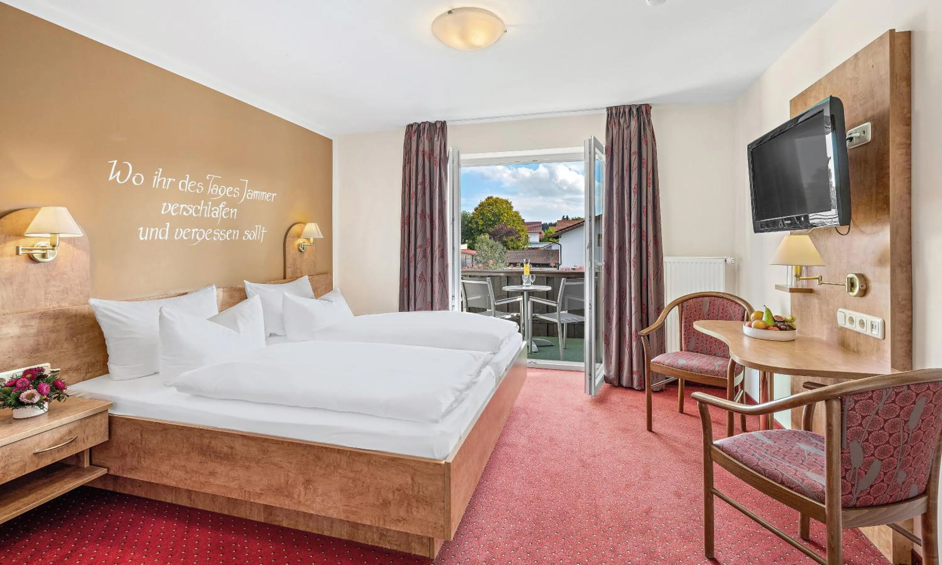 Balcony/Terrace, Bed in Hotel Seeblick