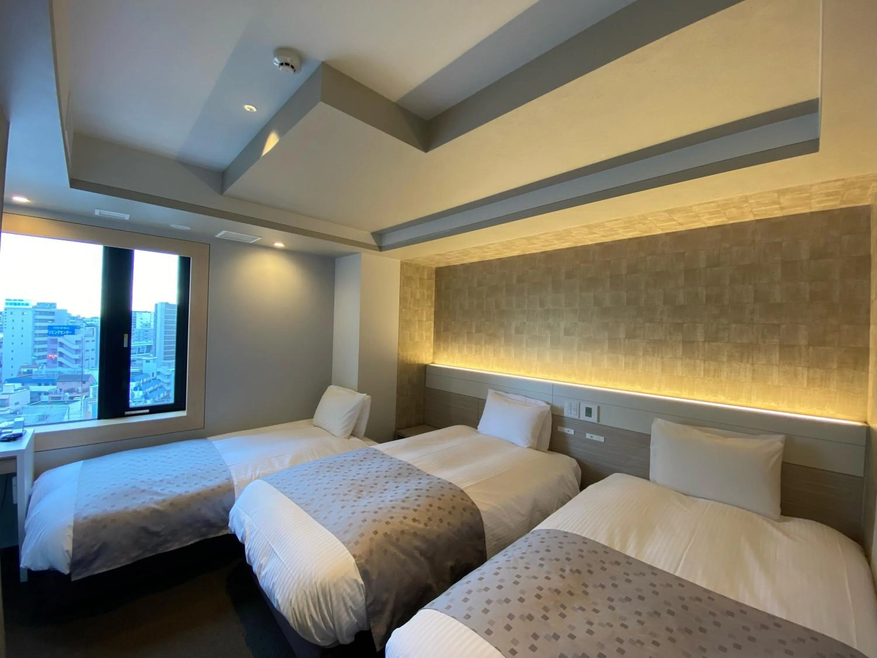 Property building, Bed in APA Hotel Keikyukamata Ekimae