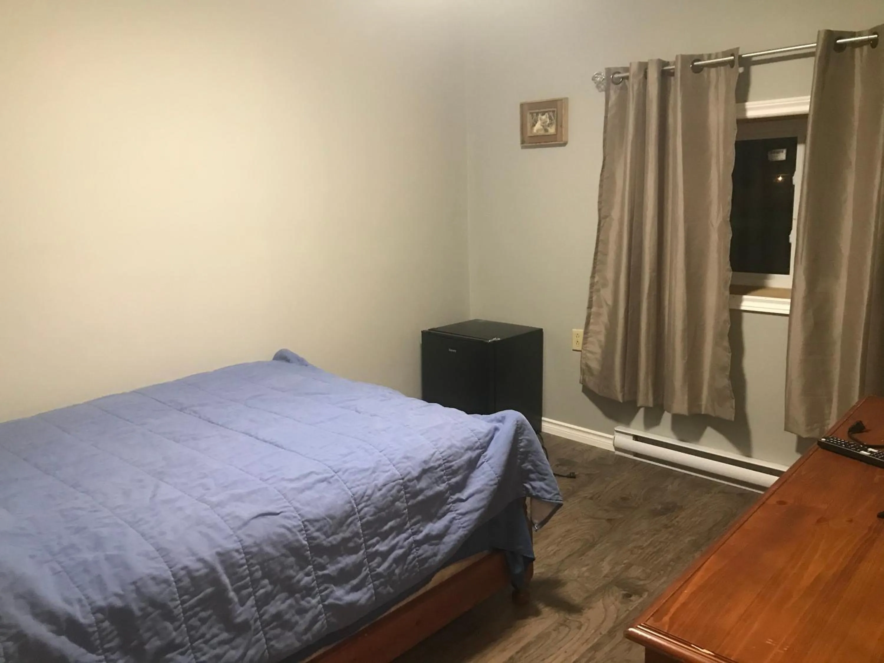 Bedroom, Bed in Earthquest Lodge