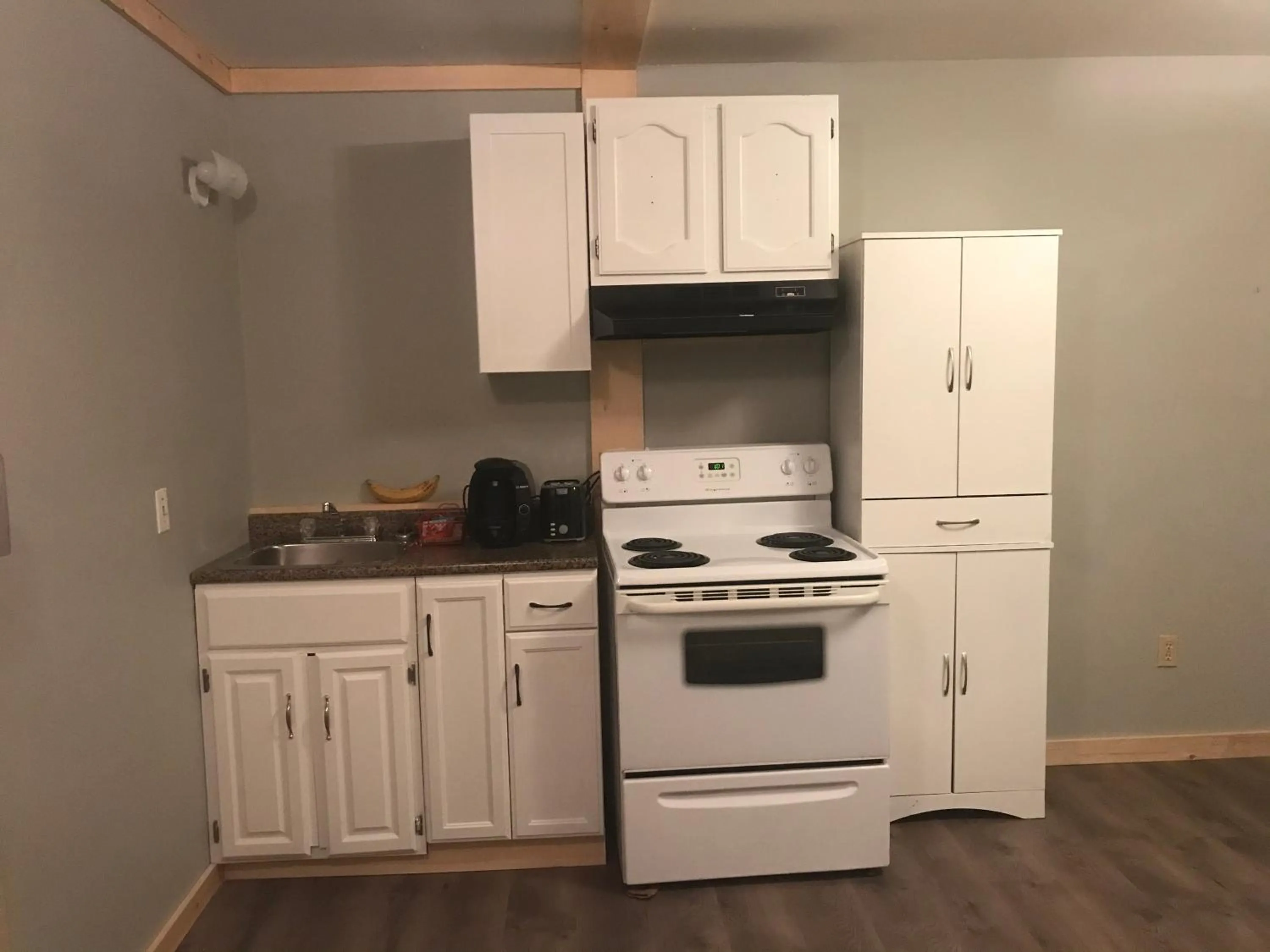 Kitchen or kitchenette in Earthquest Lodge