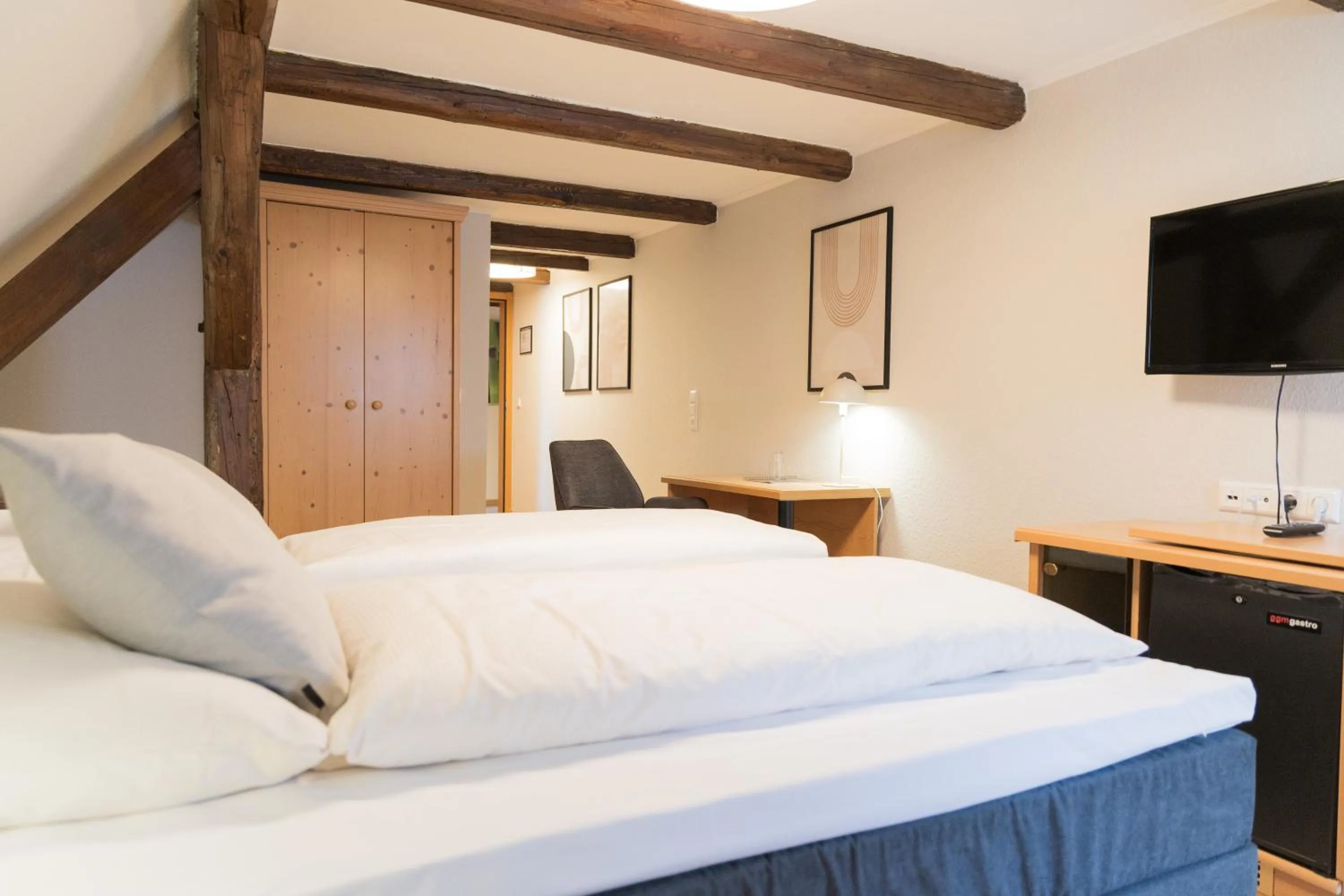 Photo of the whole room, Bed in Hotel Garni Promenade