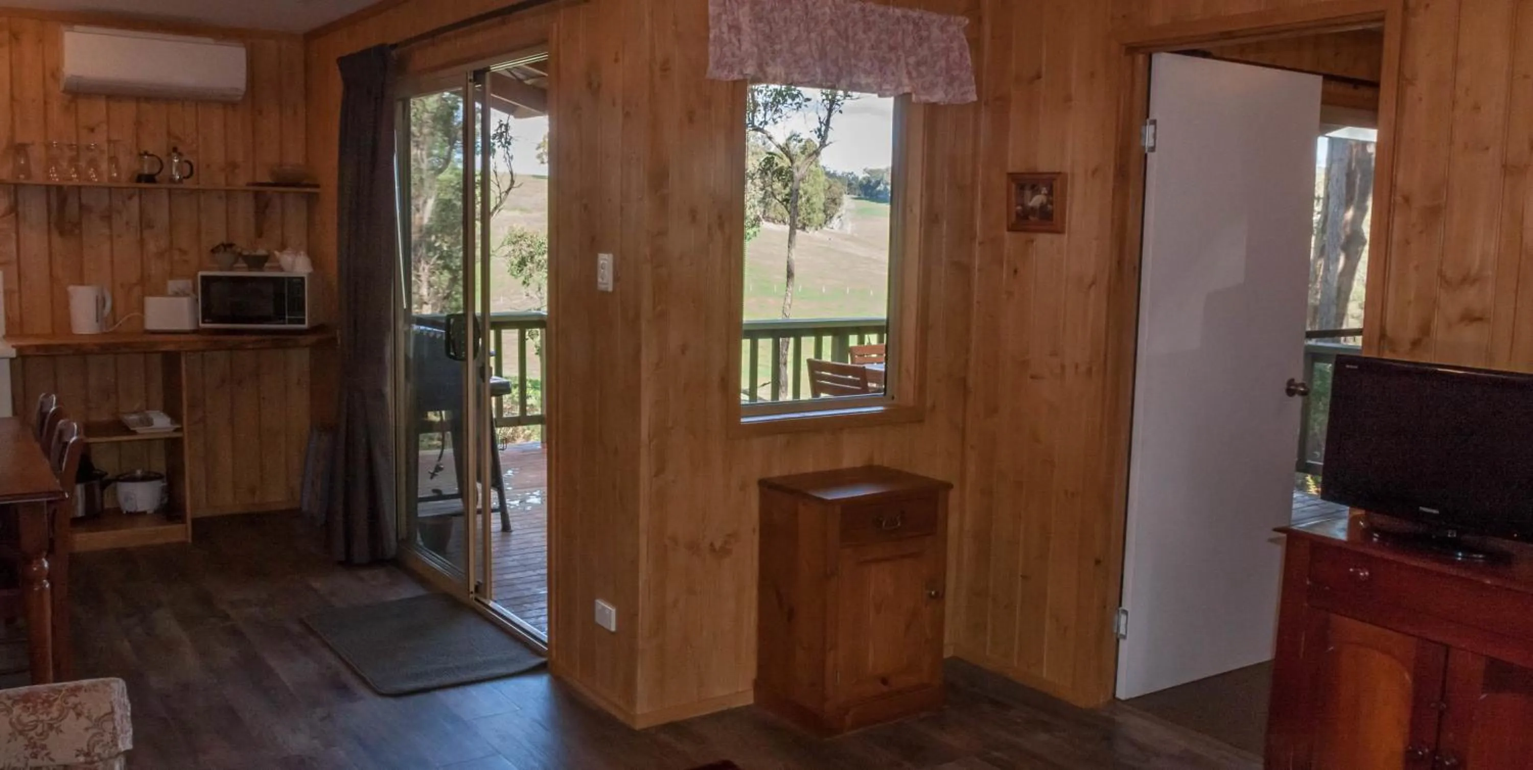 Living room in Balingup Heights Hilltop Forest Cottages