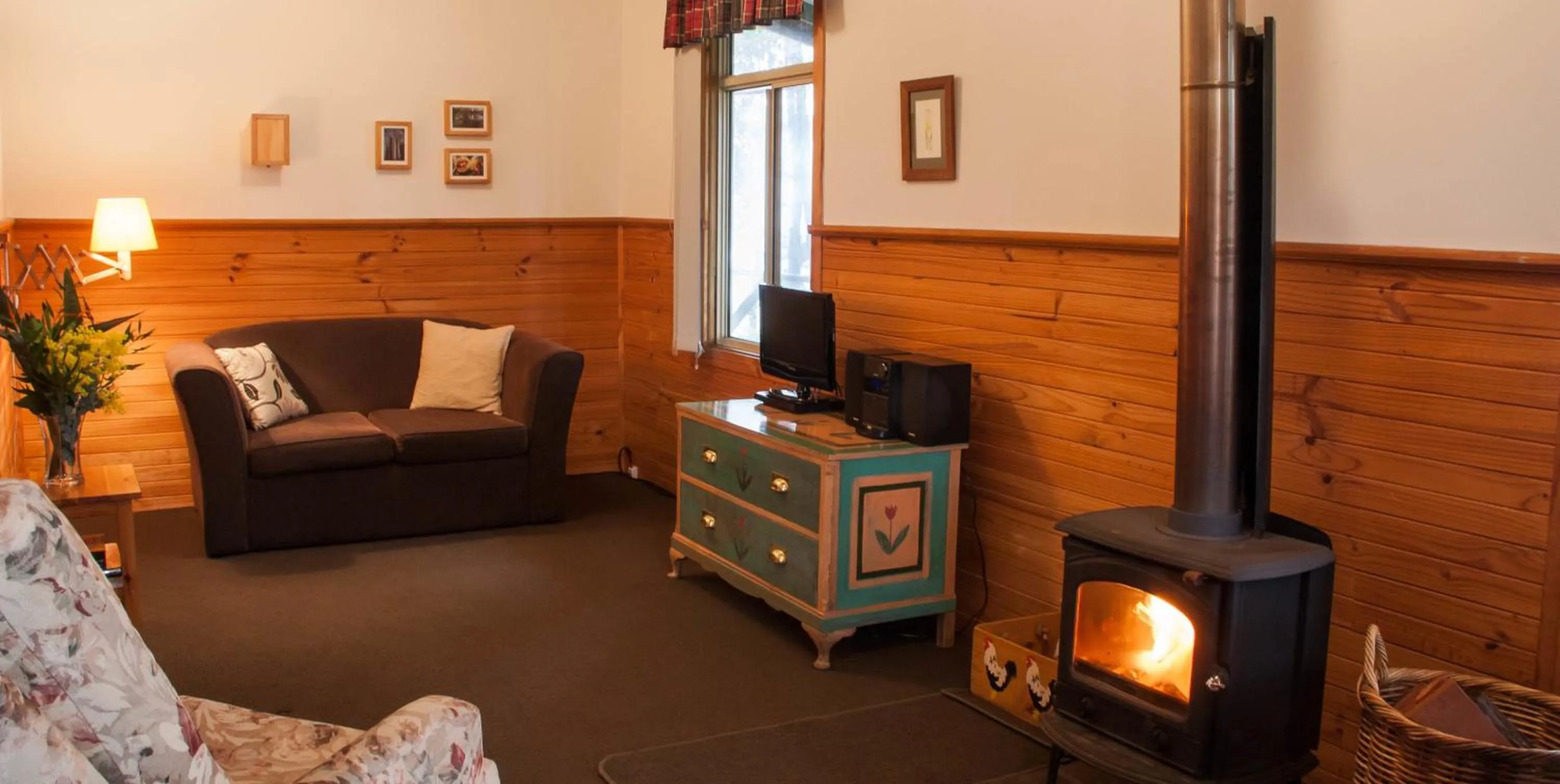 Living room in Balingup Heights Hilltop Forest Cottages