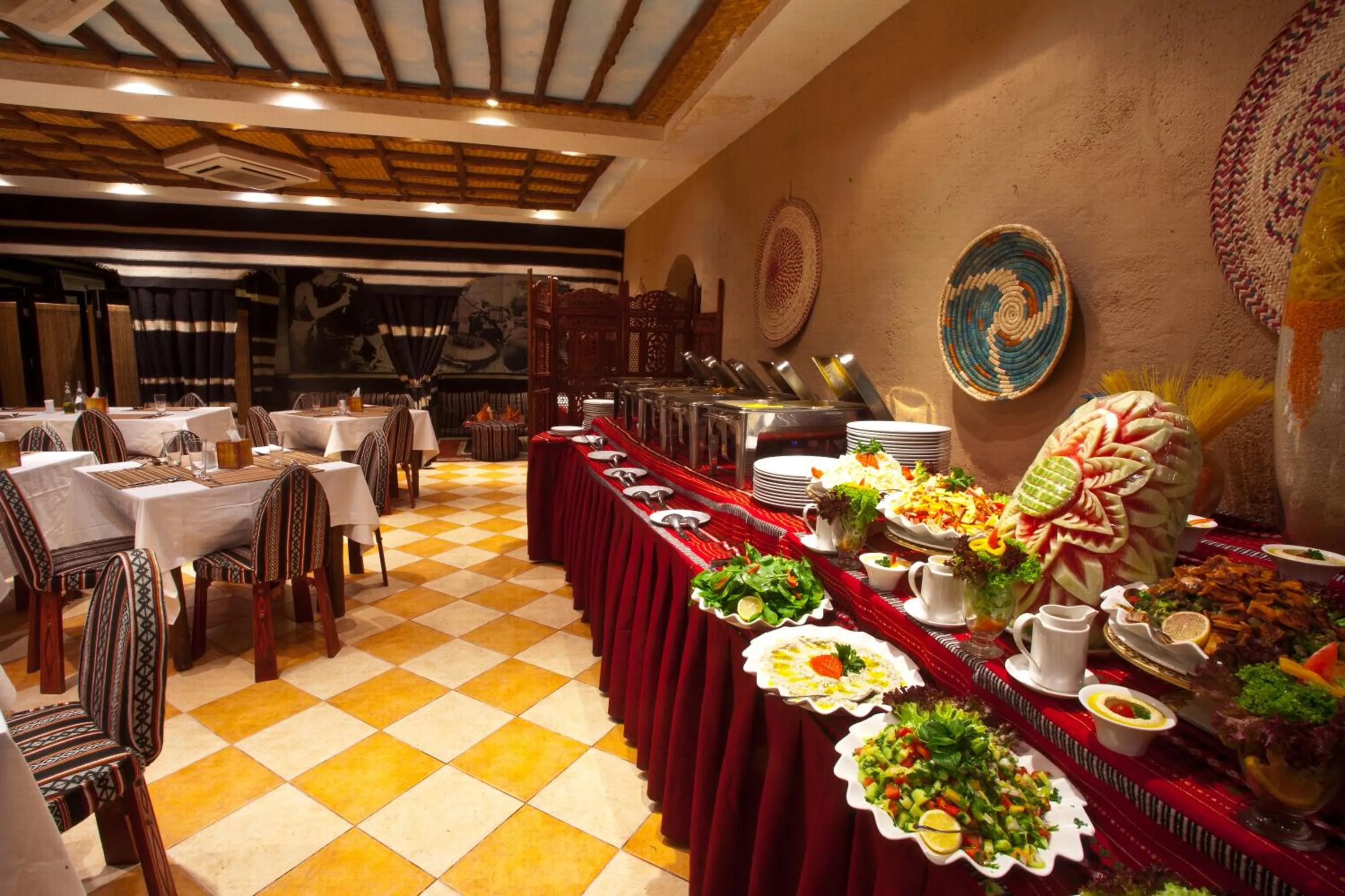 Restaurant/places to eat in Al Liwan Suites