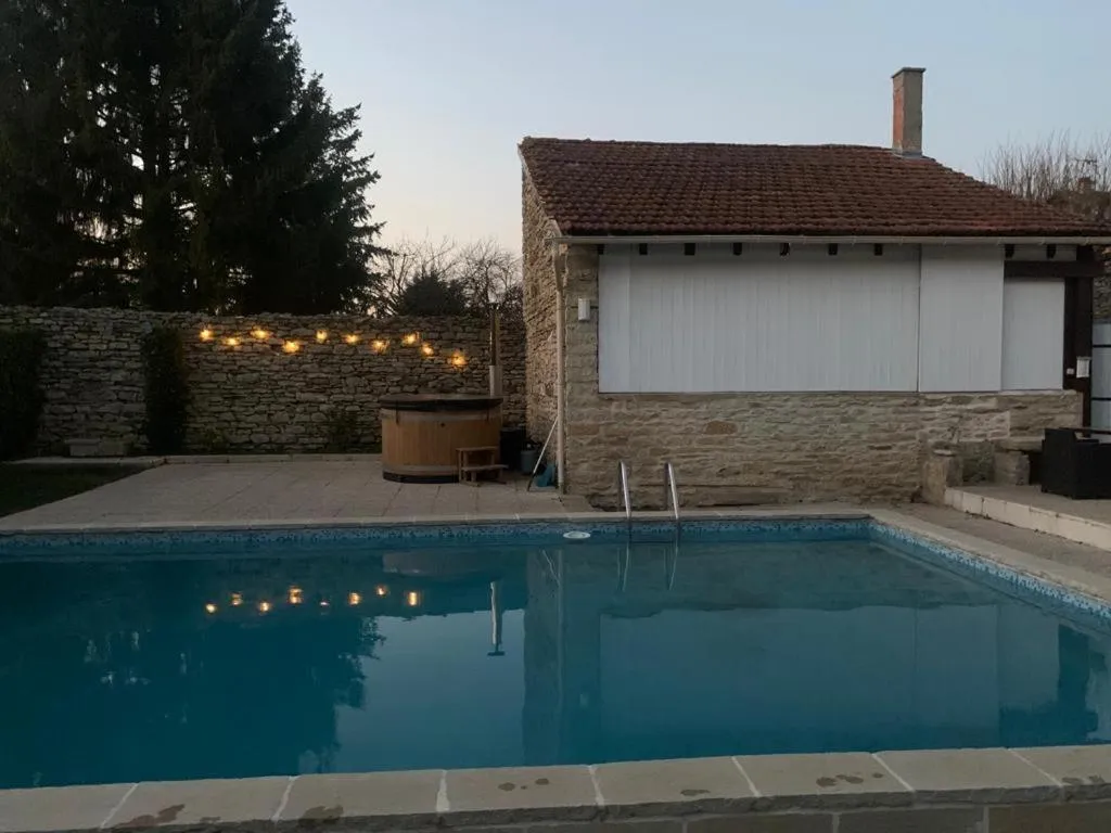Swimming pool in Le Saint-Hilaire