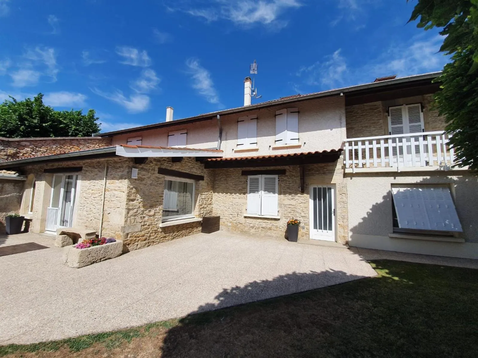 Balcony/Terrace in Le Saint-Hilaire