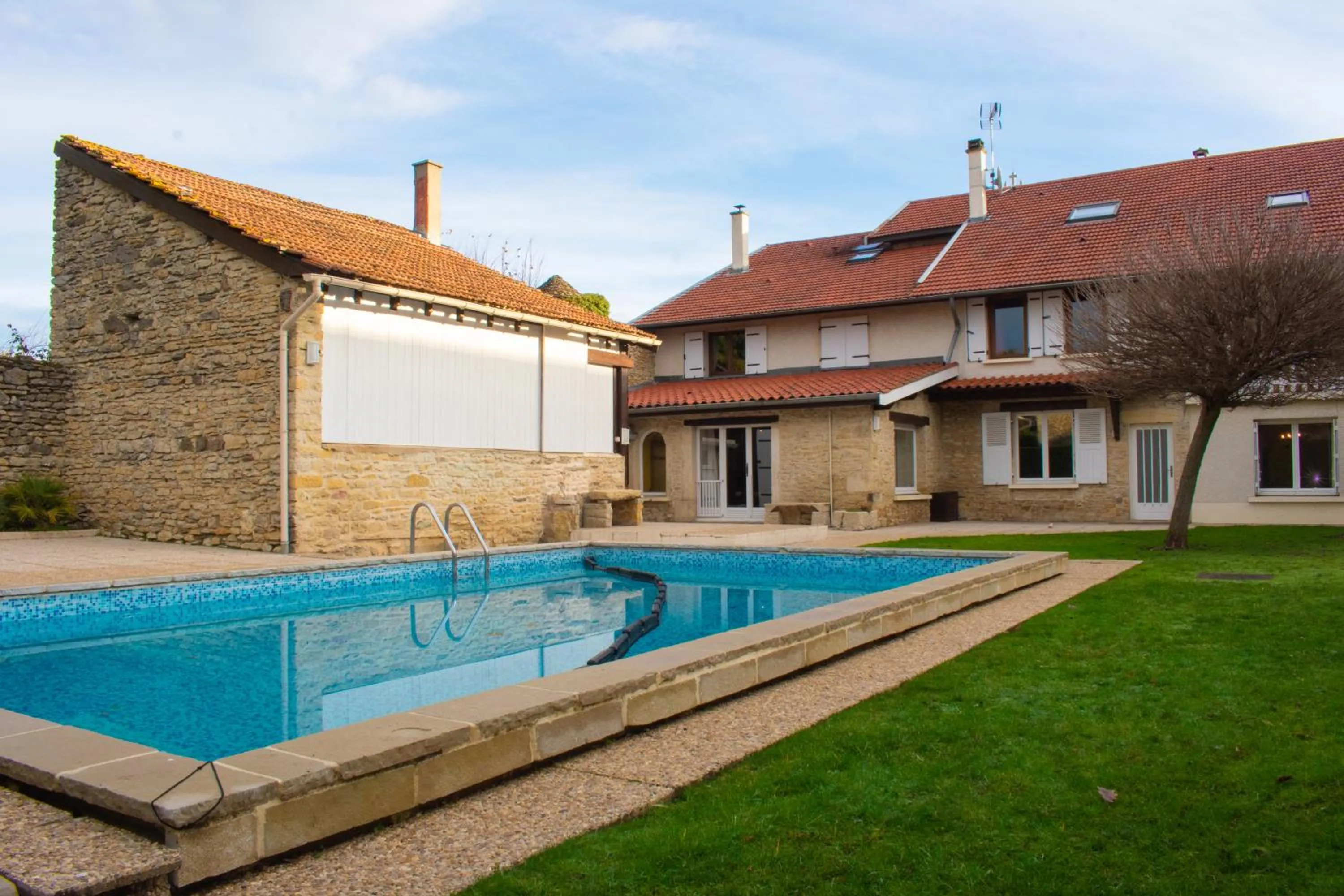 Swimming pool in Le Saint-Hilaire