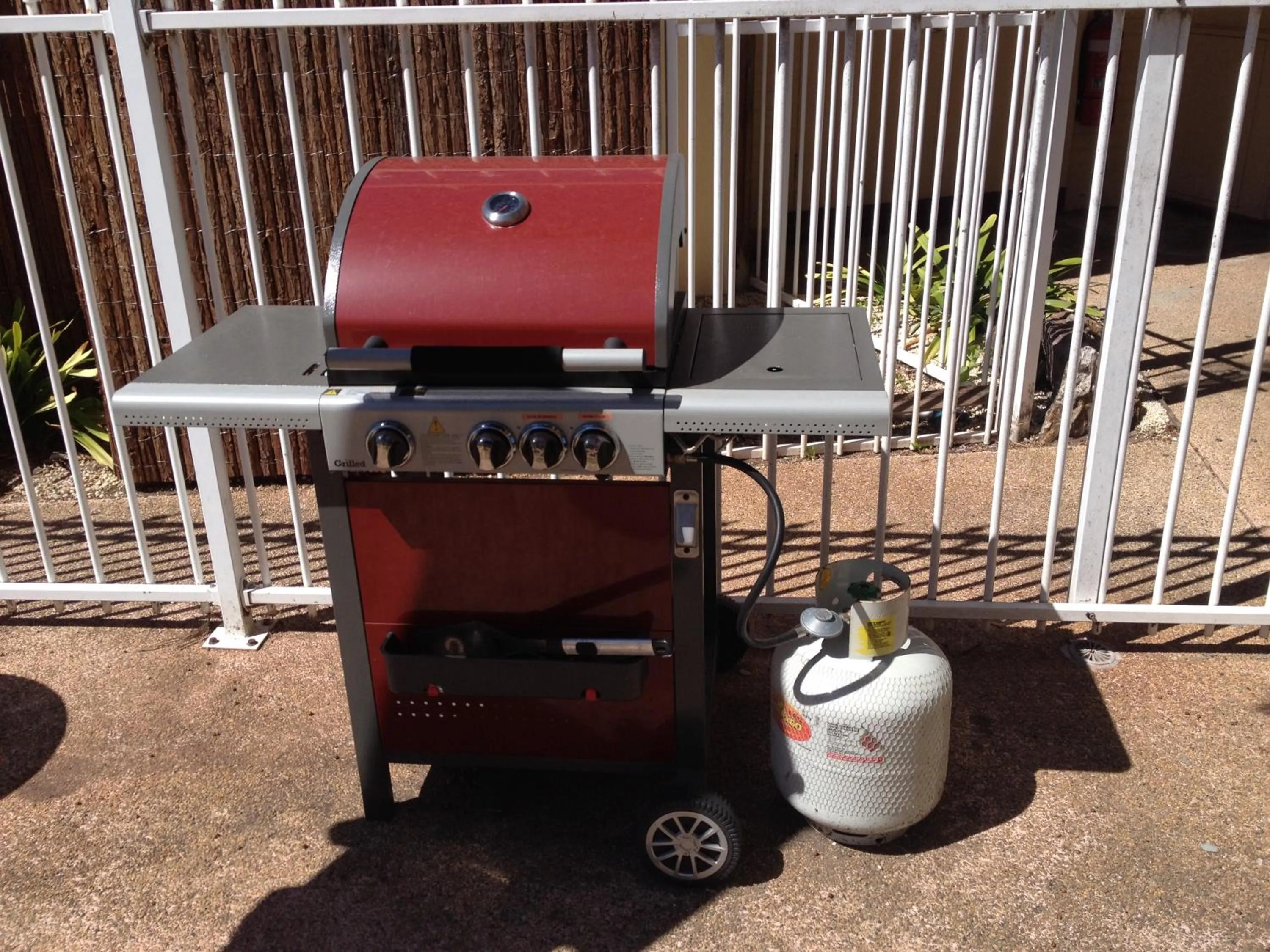 Day in The Central Hotel Motel Lakes Entrance