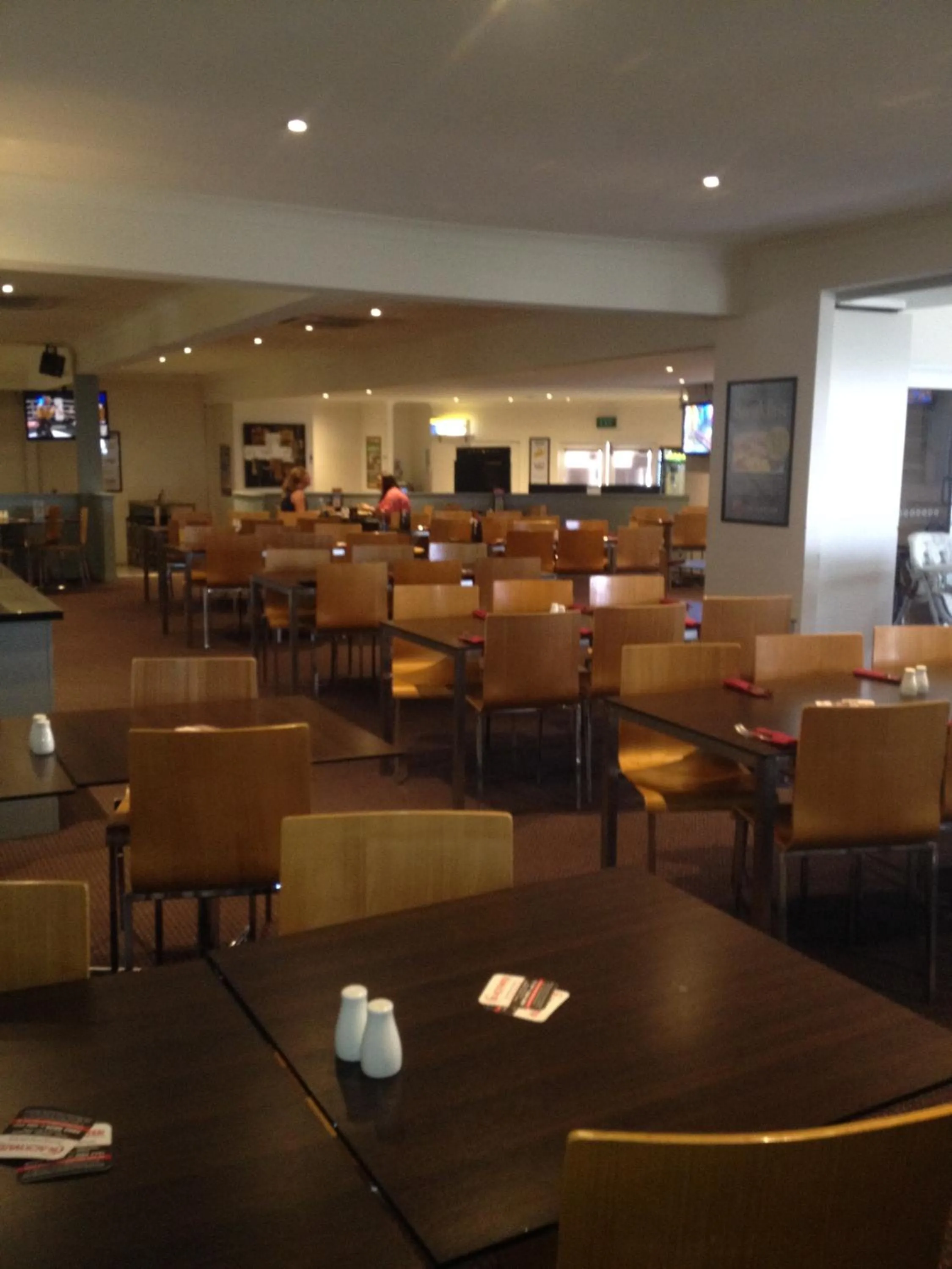 Restaurant/places to eat in Blackwater Hotel Motel