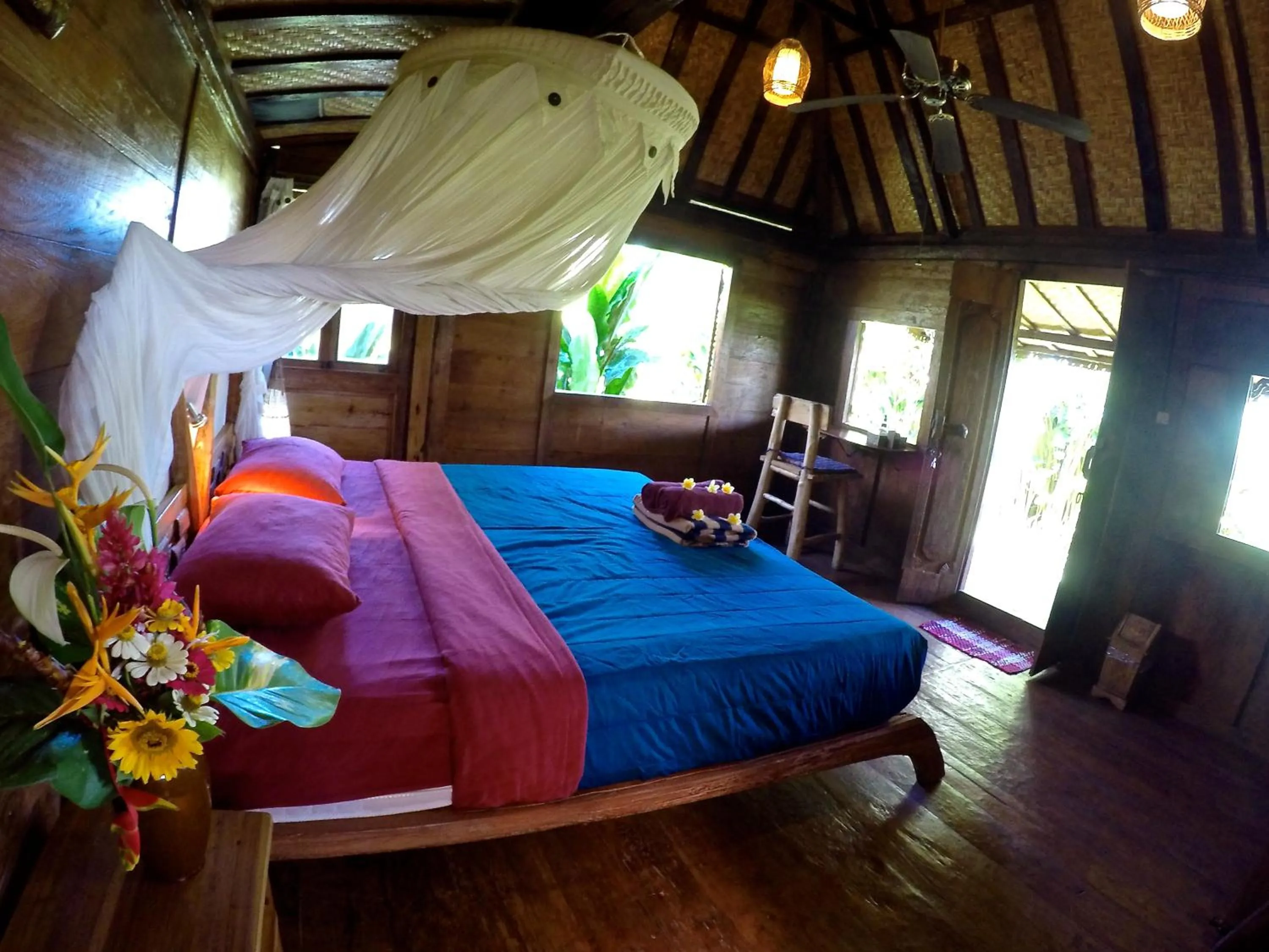 Photo of the whole room, Bed in Dragonfly Village
