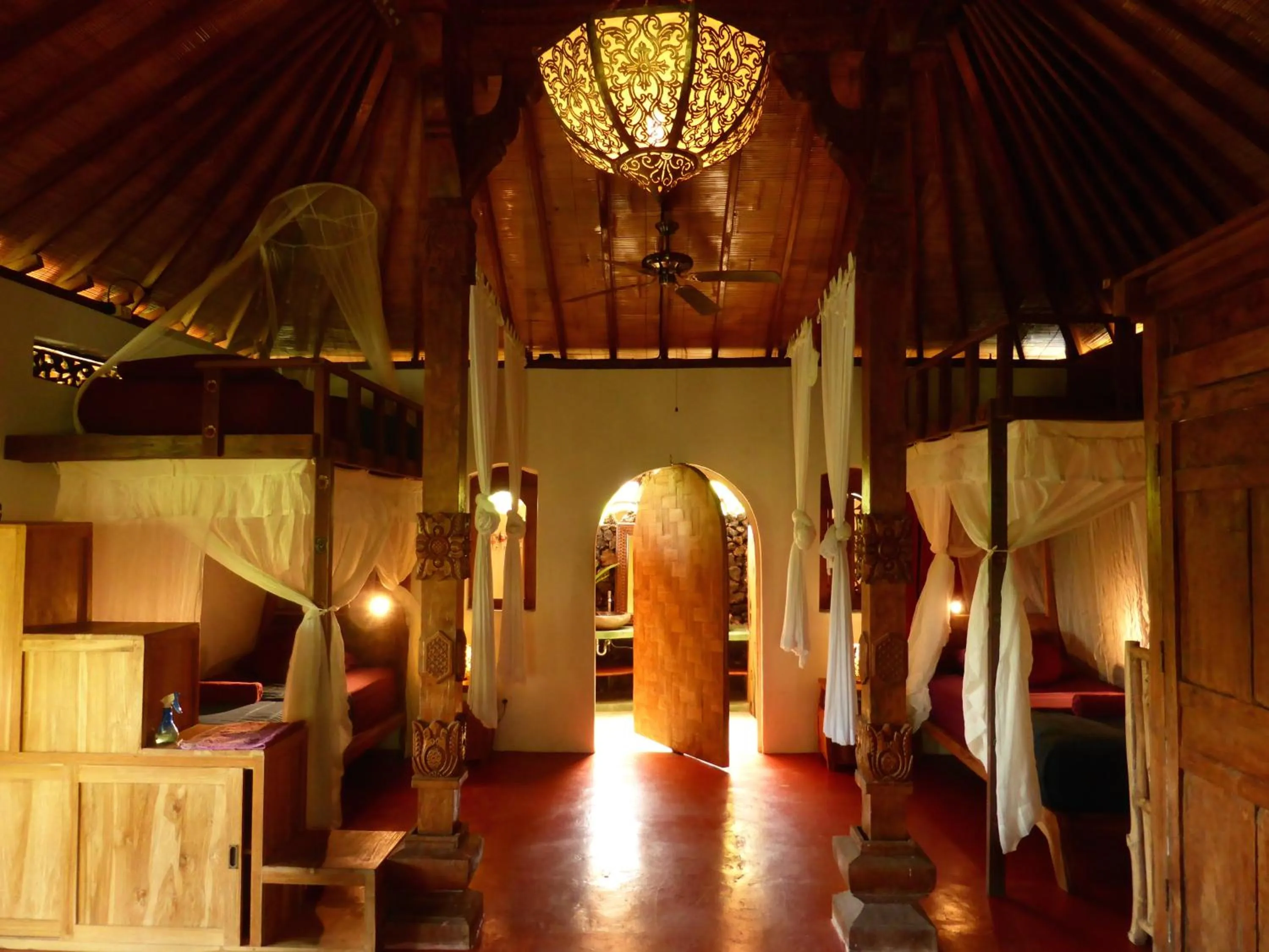 Photo of the whole room in Dragonfly Village