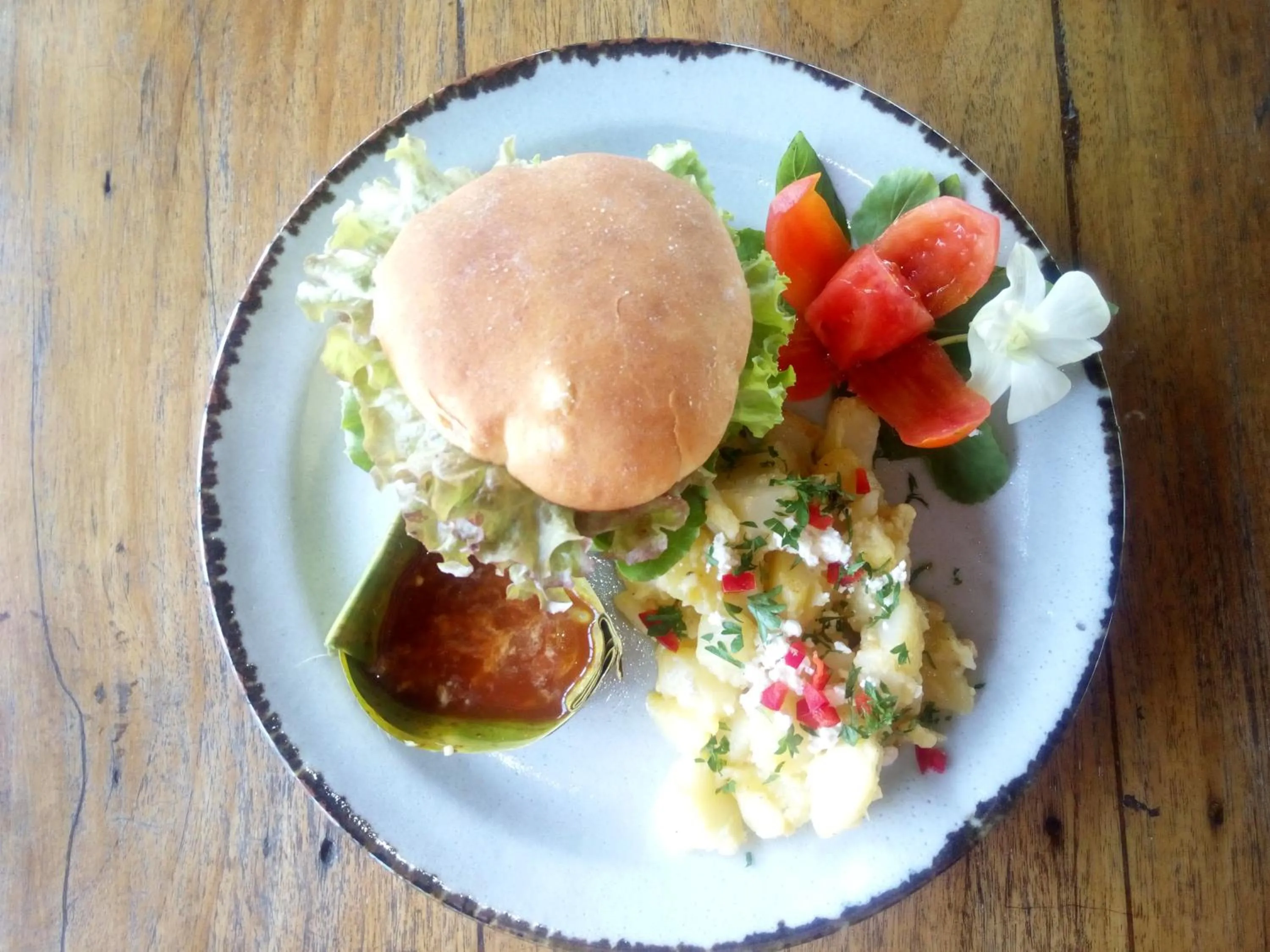 Restaurant/places to eat in Dragonfly Village