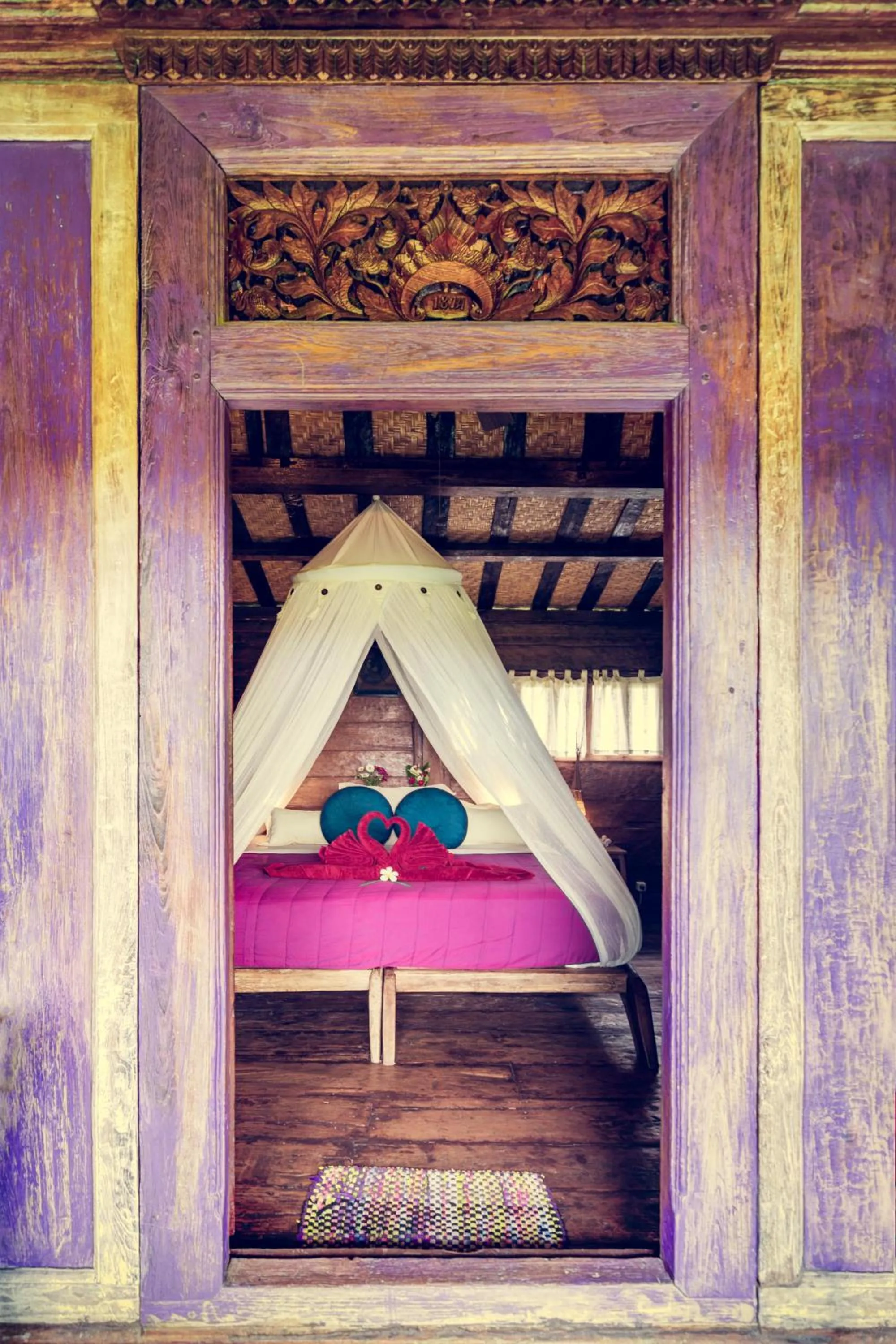 Bedroom, Bed in Dragonfly Village